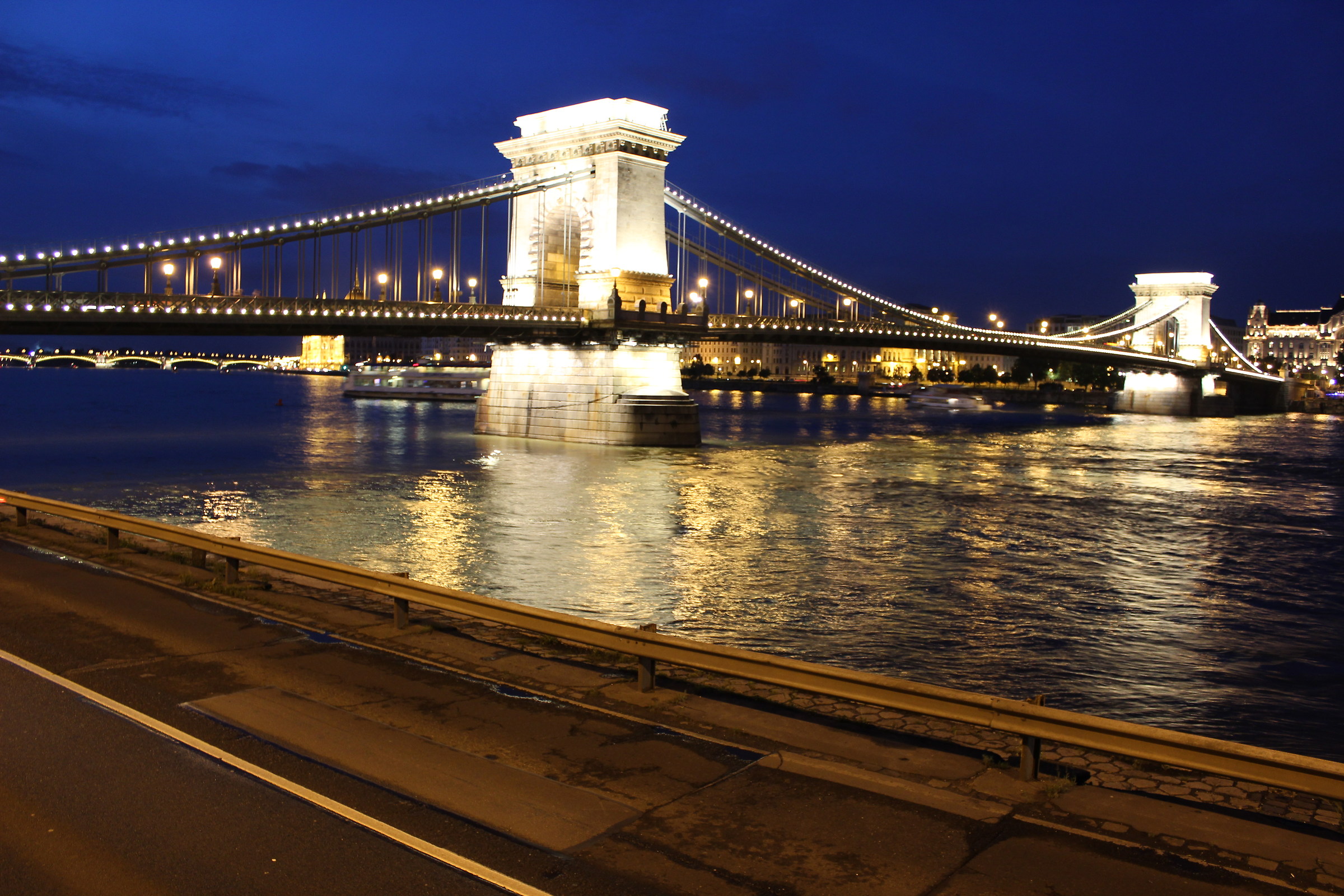 Ponte delle Catene budapest