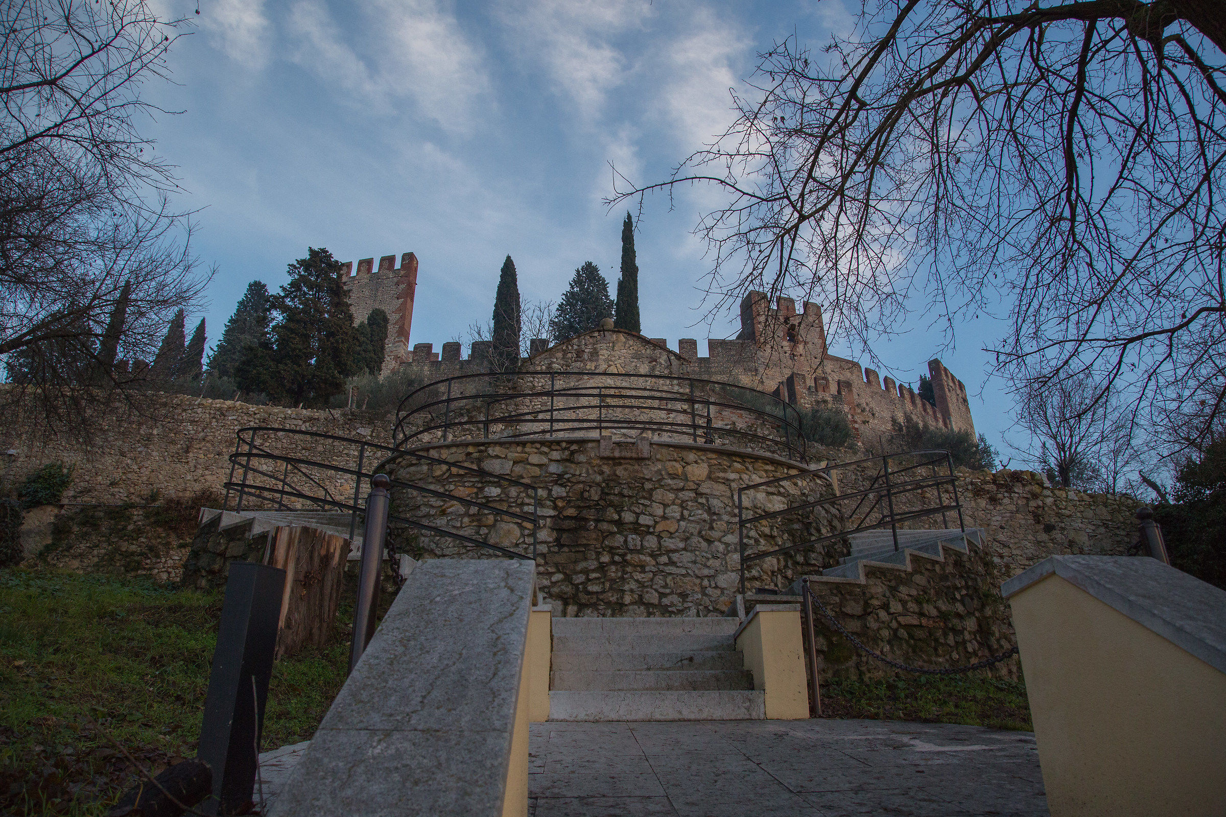 Glimpse of Soave