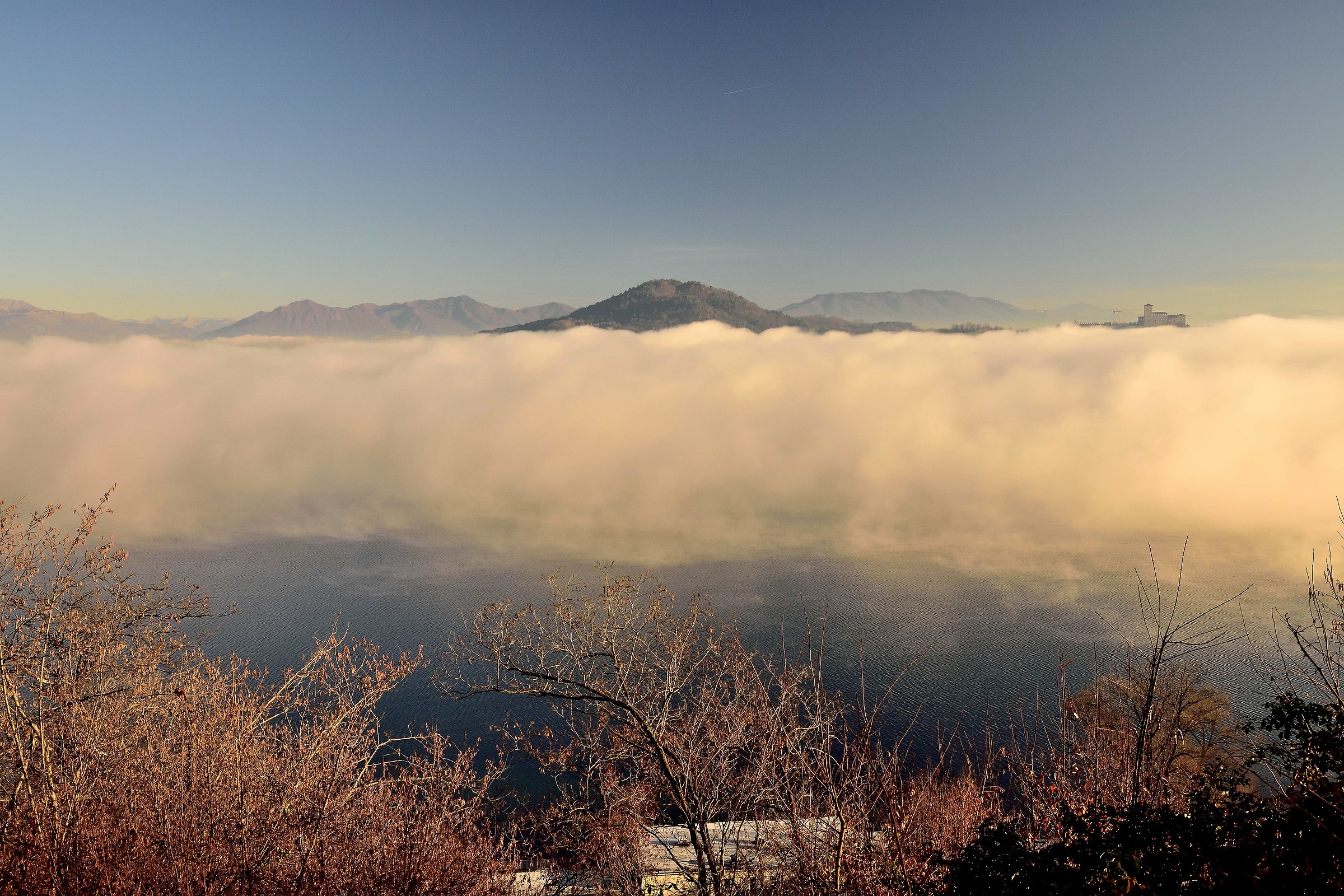 finally the fog dissipates and check the lake