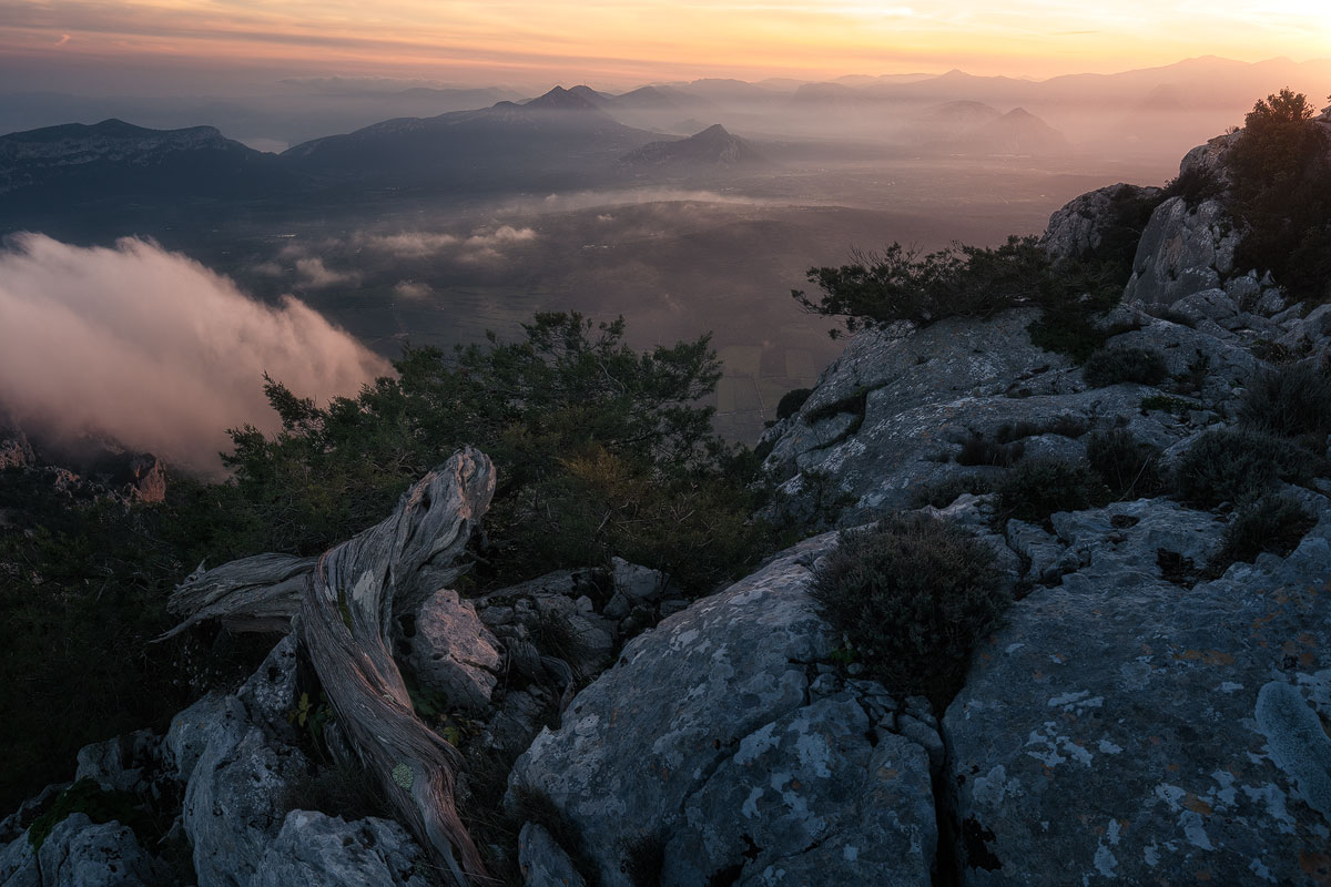 In Sardinia there is the sea