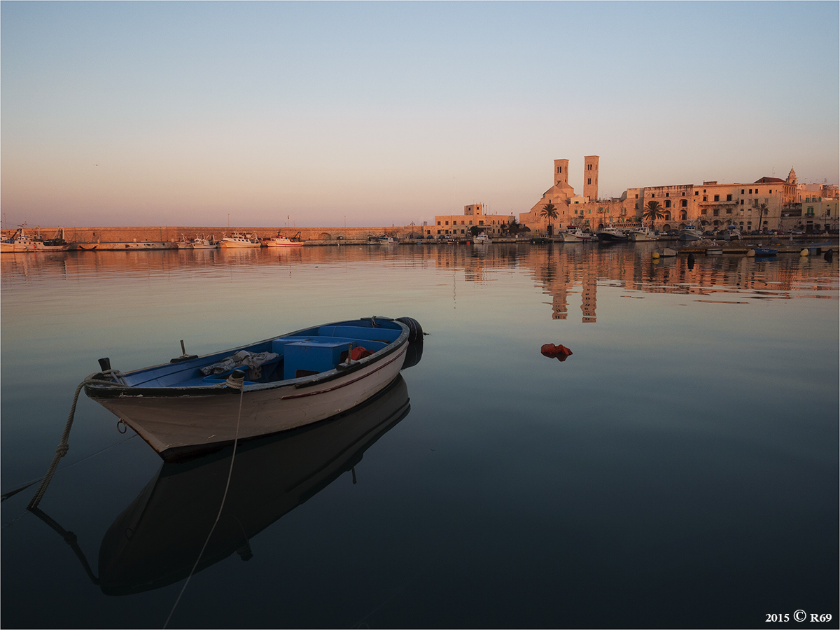 The quiet reflection of the port