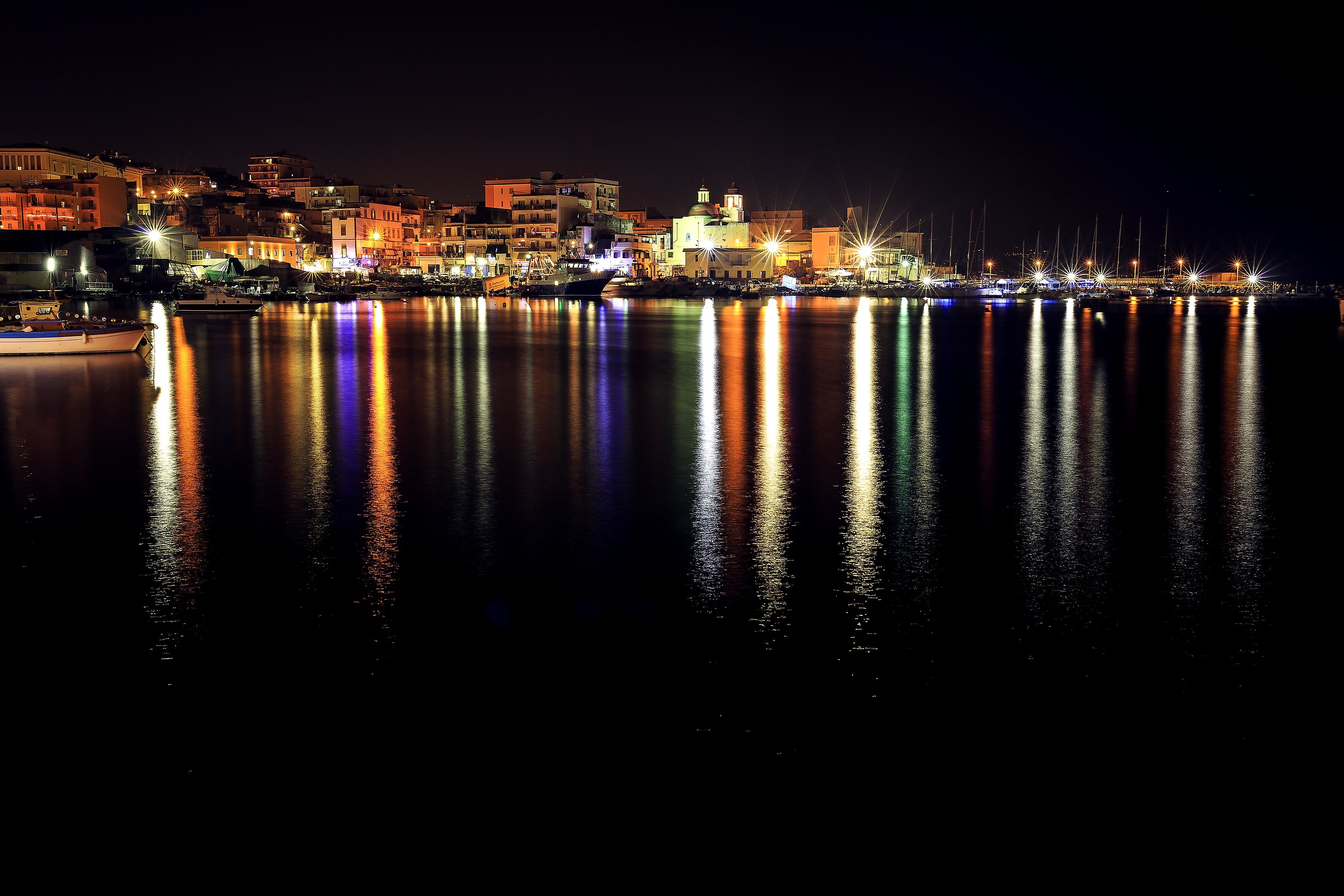 Torre del Greco di notte