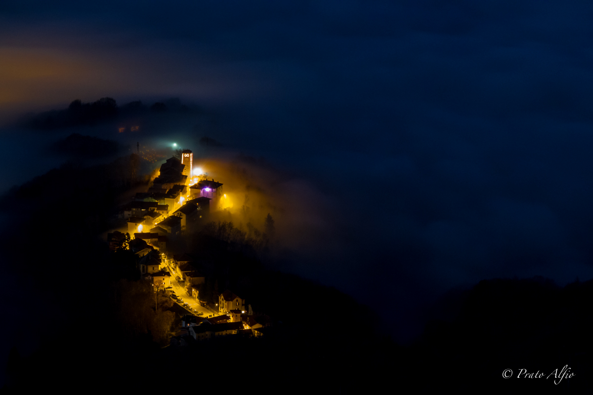 Camandona hamlet. White.