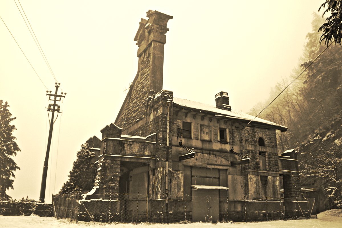 La vecchia stazione della funicolare
