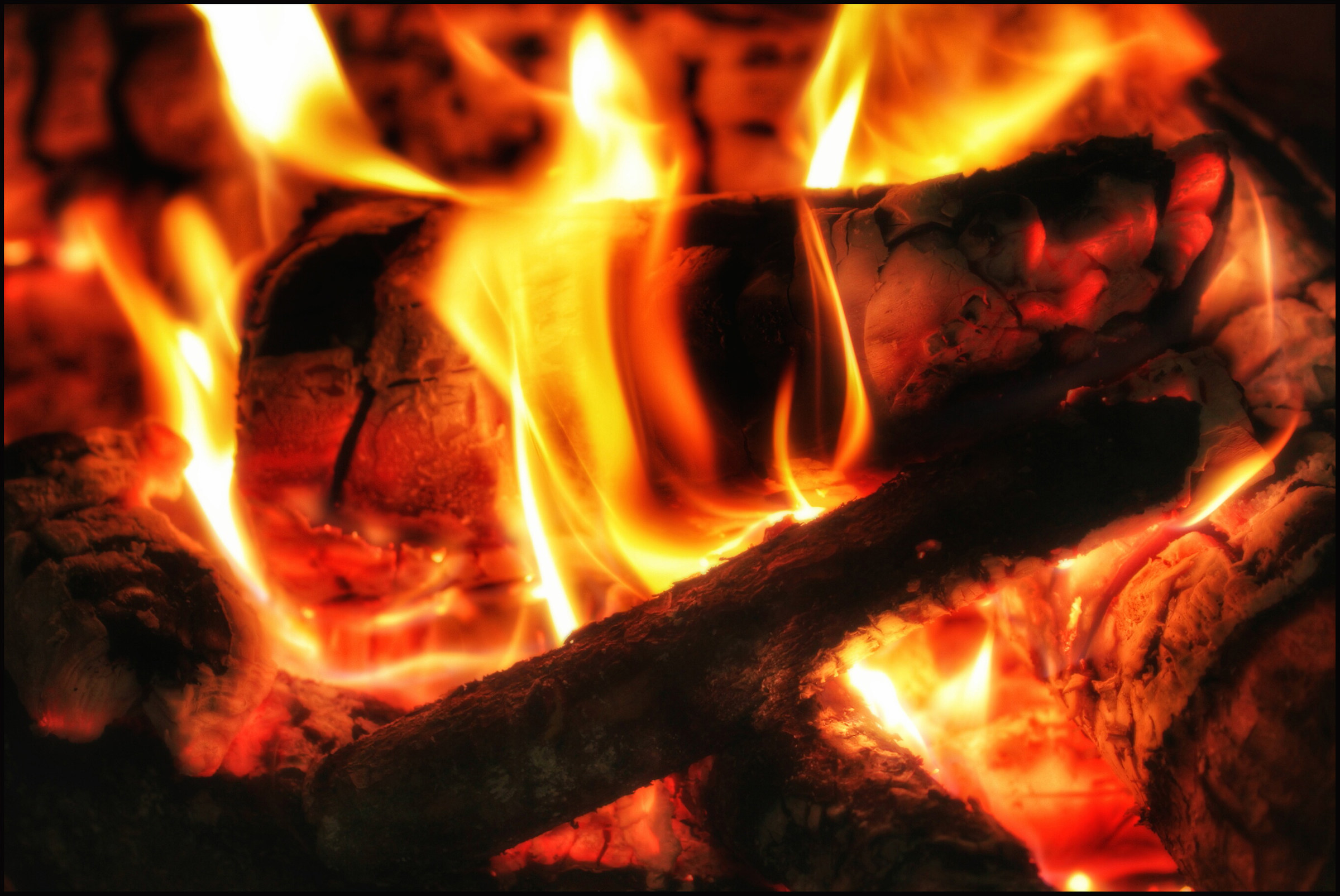 the fire of a fireplace in Ravello ....