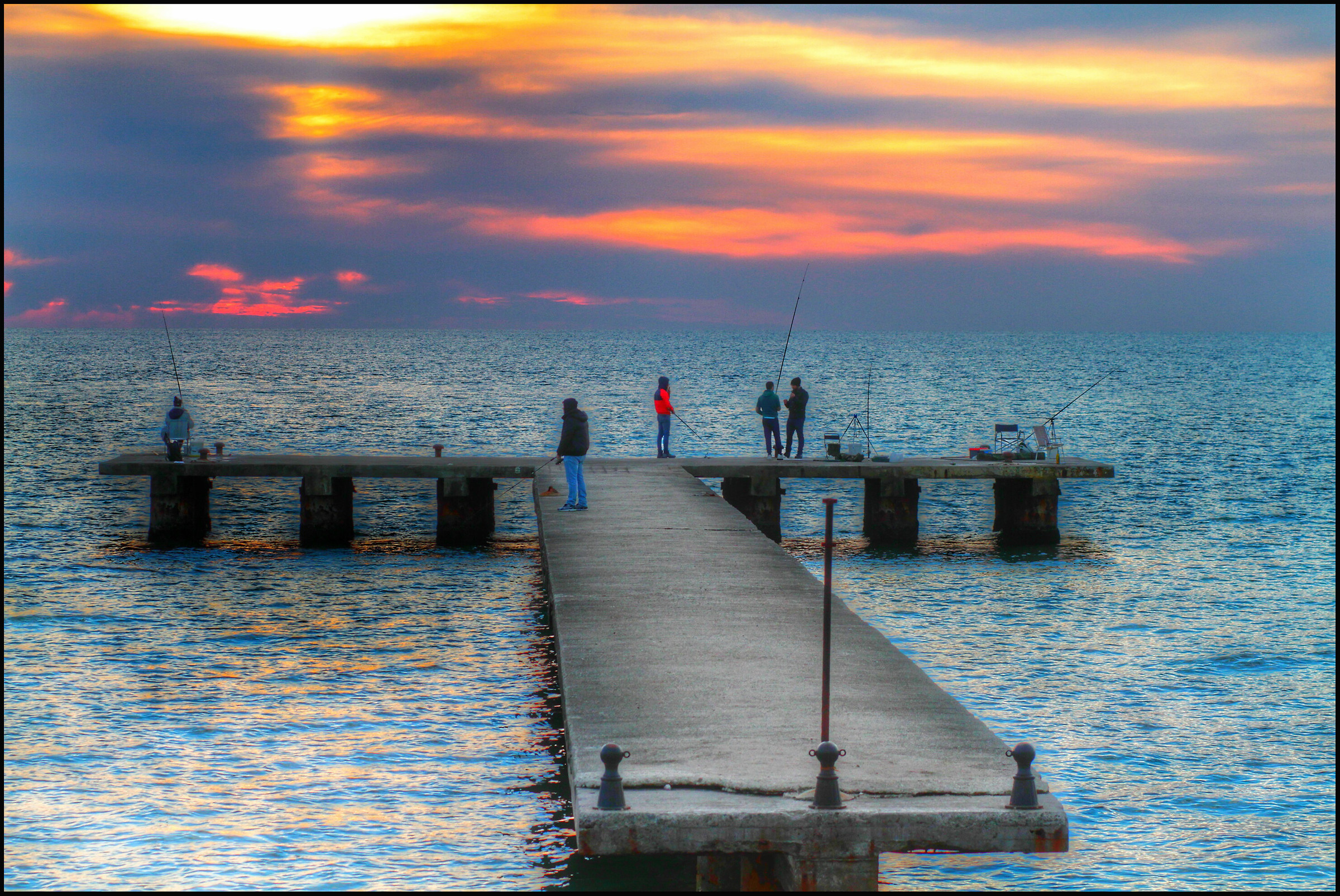 pescatori al molo sirena...