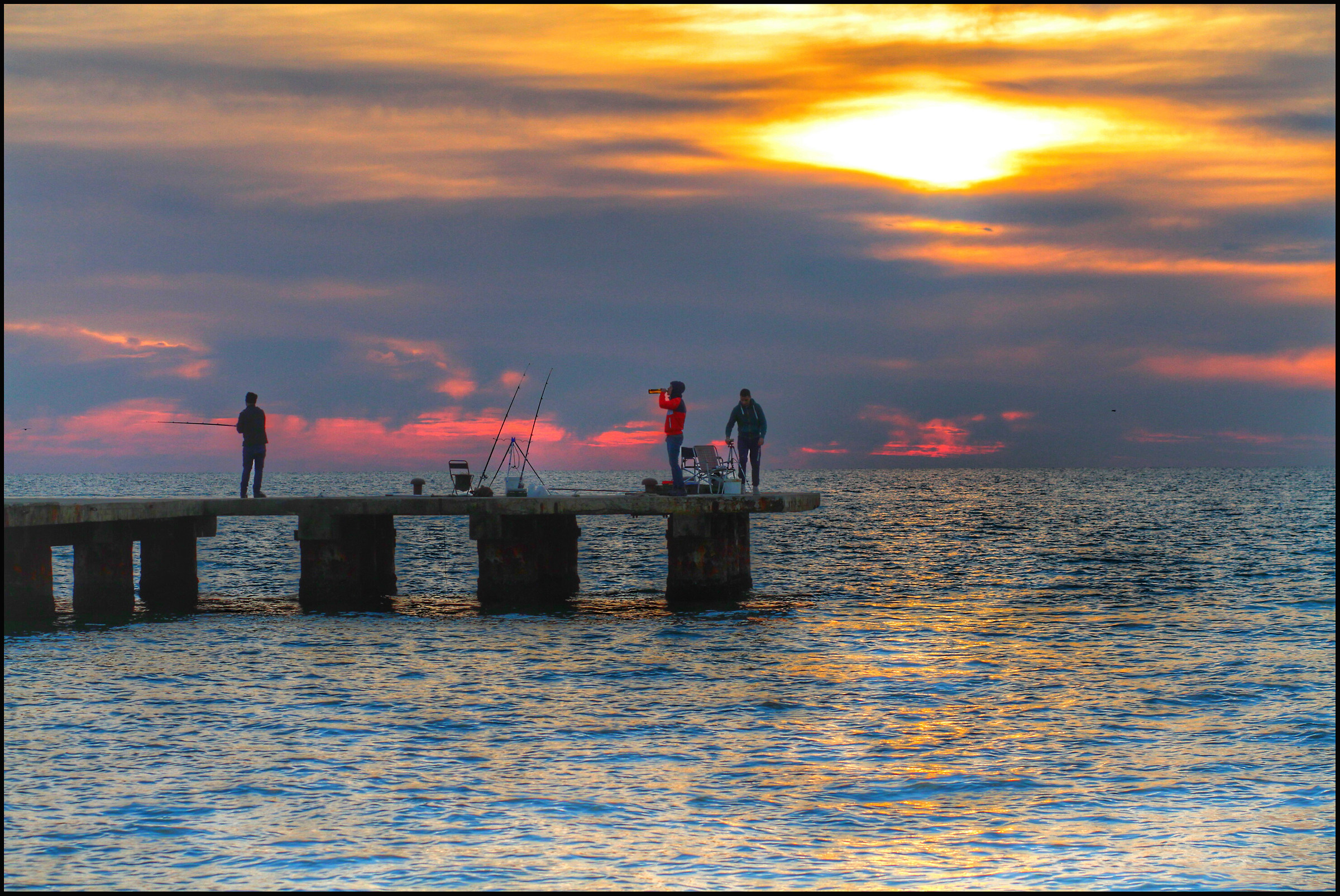 pescatori al molo sirena...