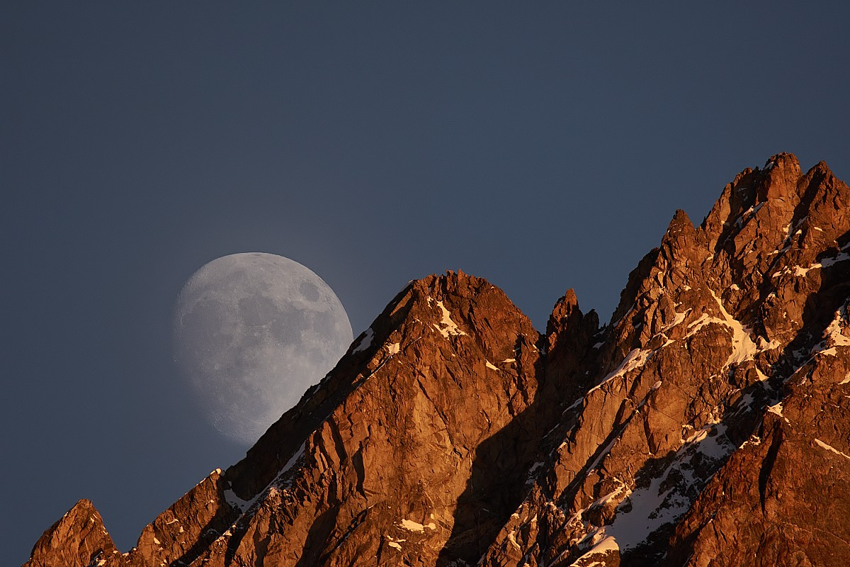 Su in montagna è quasi notte