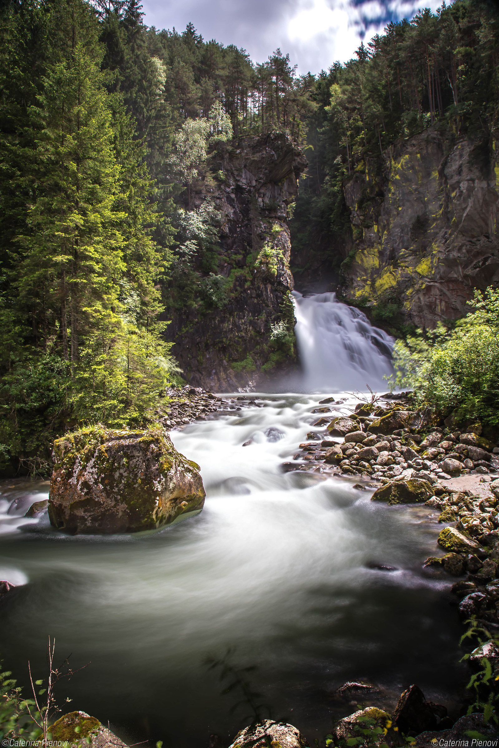 Watelfall Slow Motion