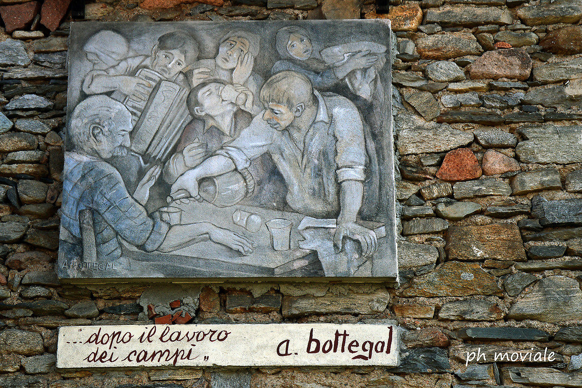 Boarezzo and paintings on the walls