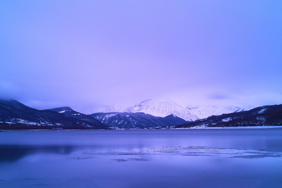 blue hour .... campotosto