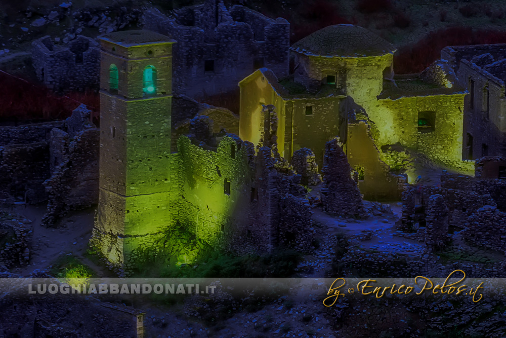 ghost town paese fantasma fabbriche di careggine vagli