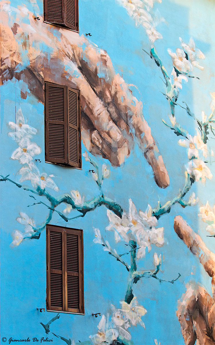 Murals: Distance Men Nature - Artist: Jerico