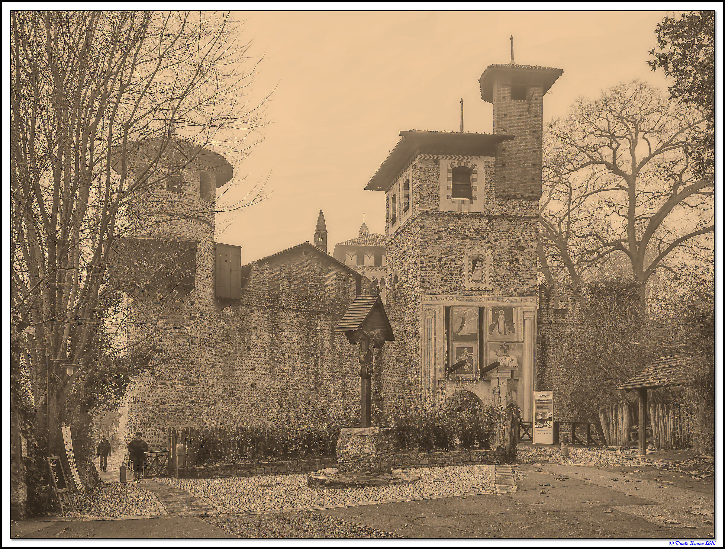 Borgo Medioevale: Ingresso