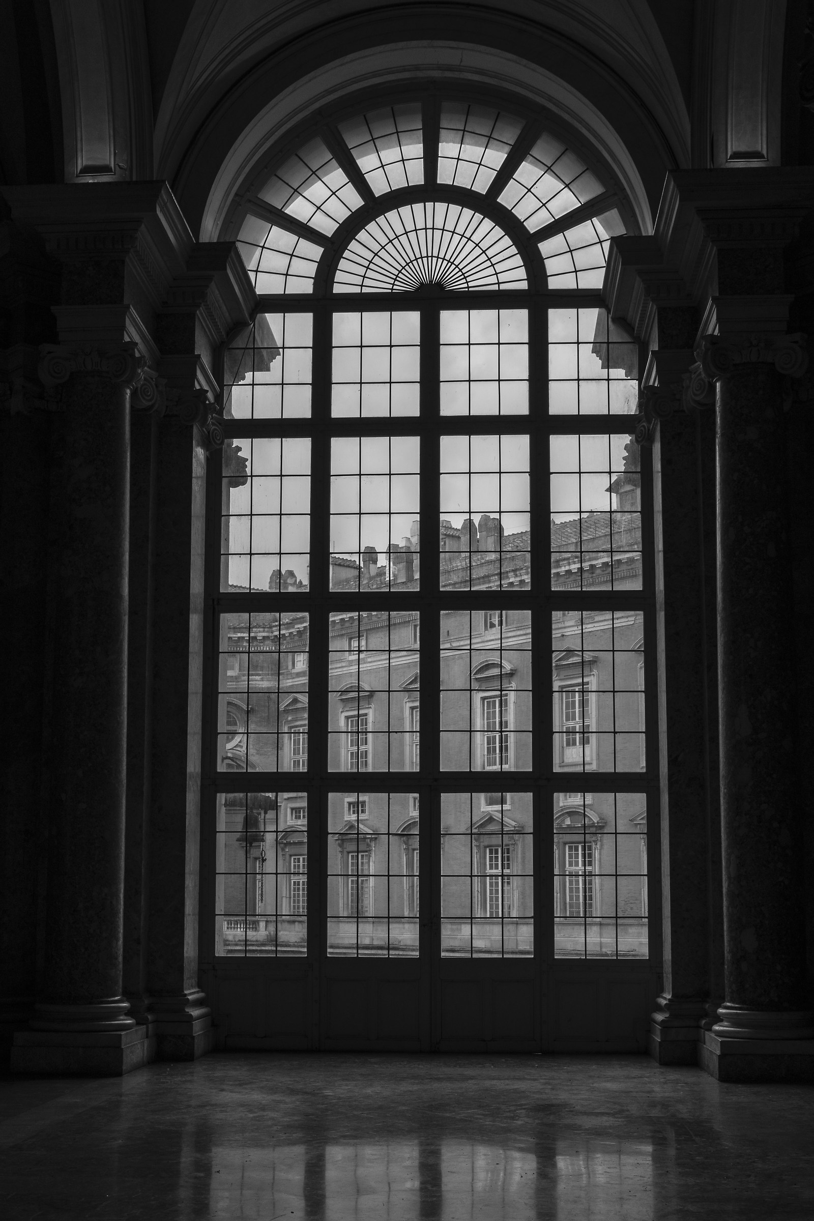 Reggia di Caserta glazed