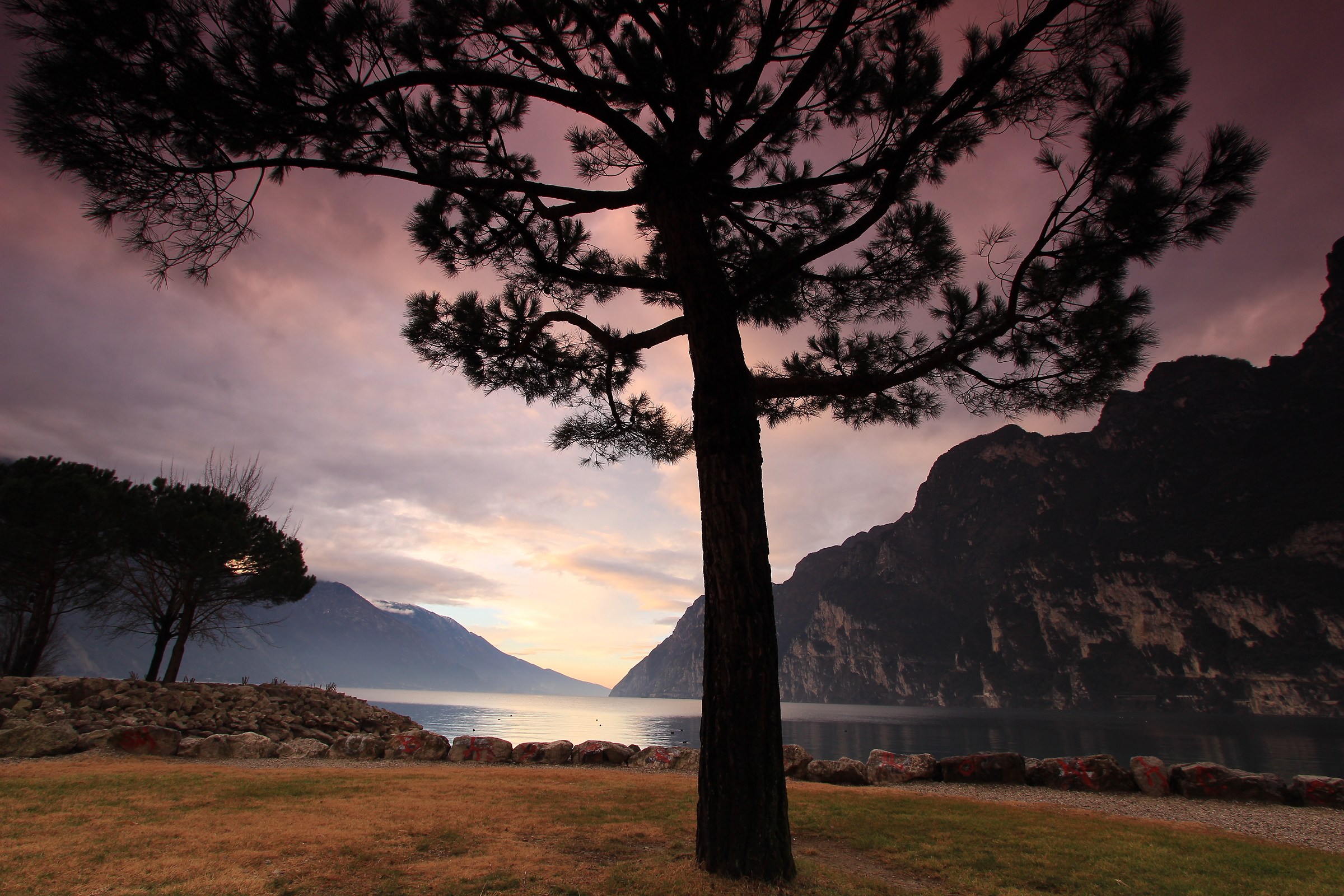 Alba al lago di Garda