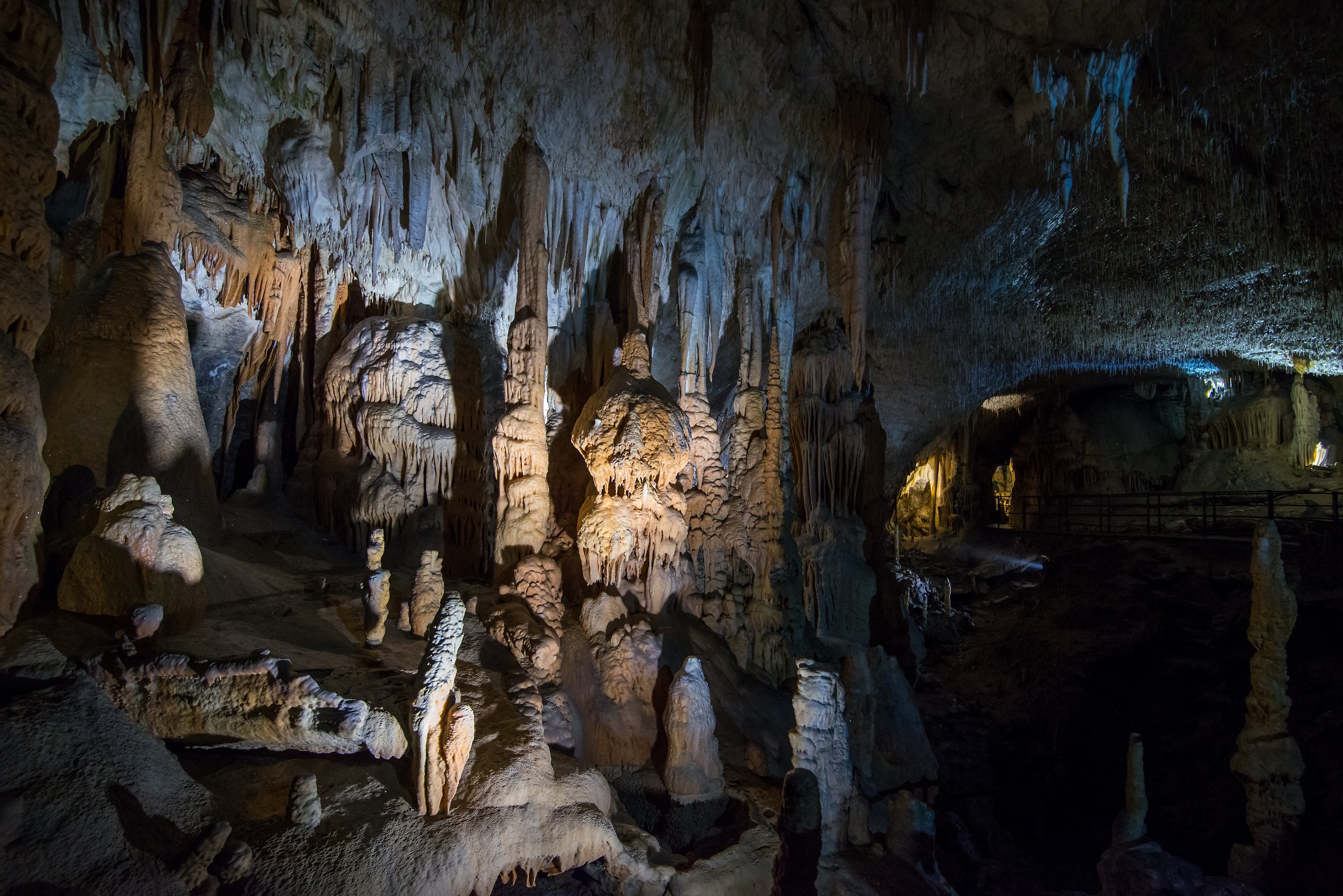 Grotte di Postumia
