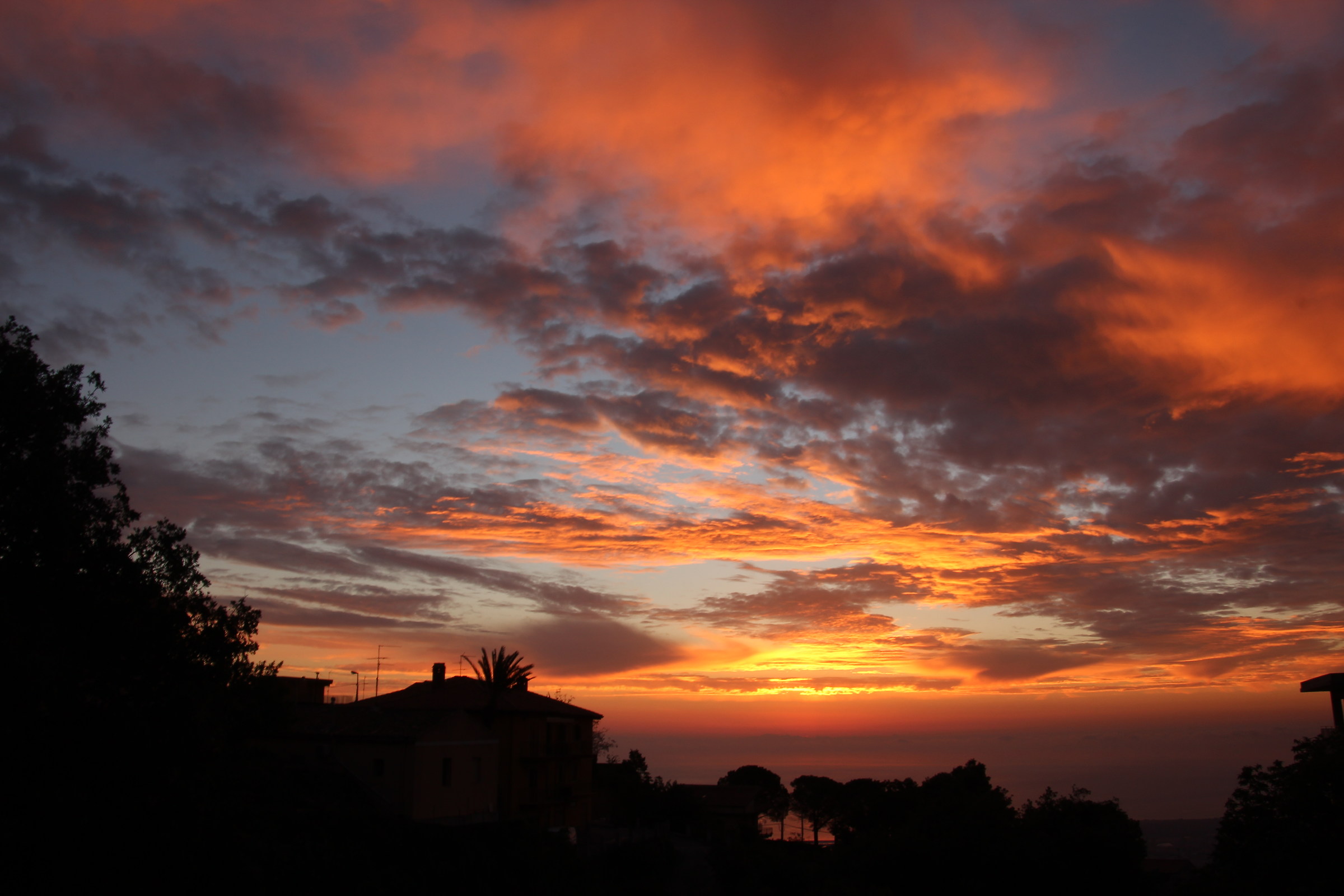 Alba alle falde dell'Etna