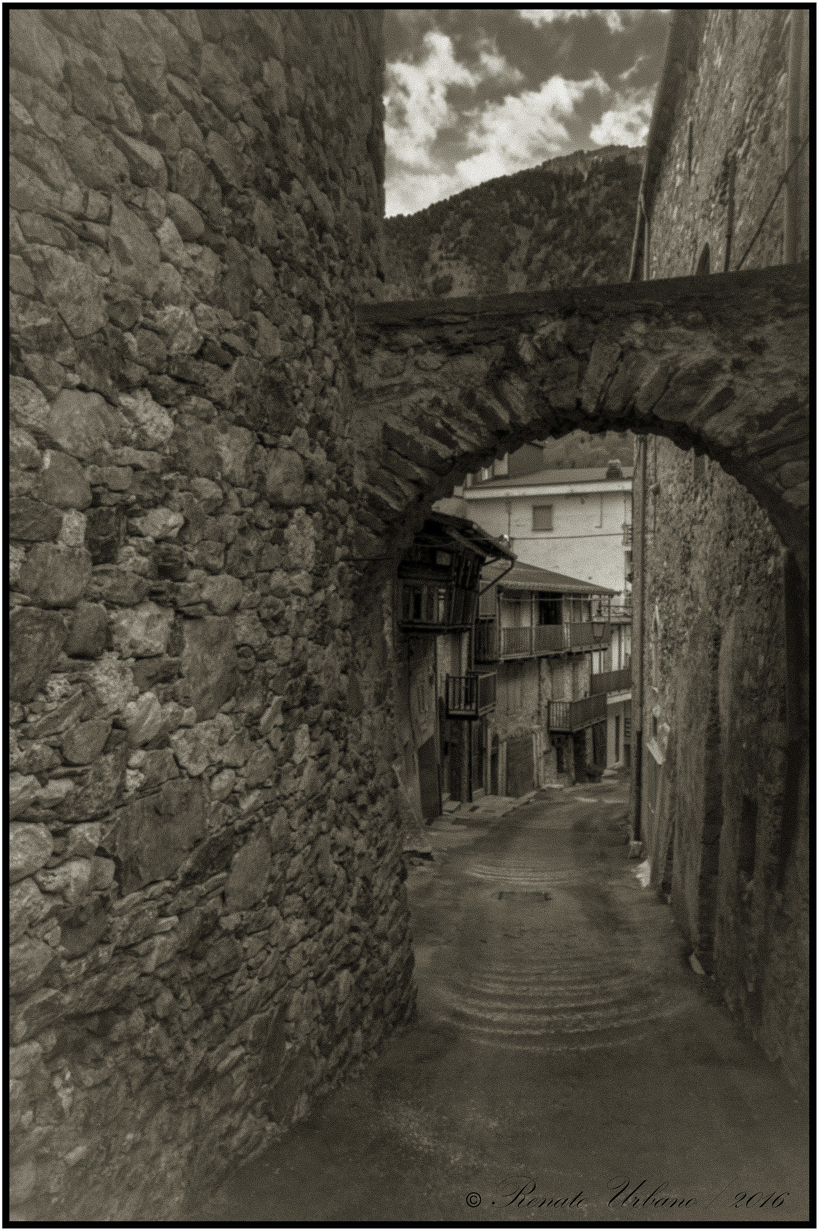 Vinadio - vecchie mura