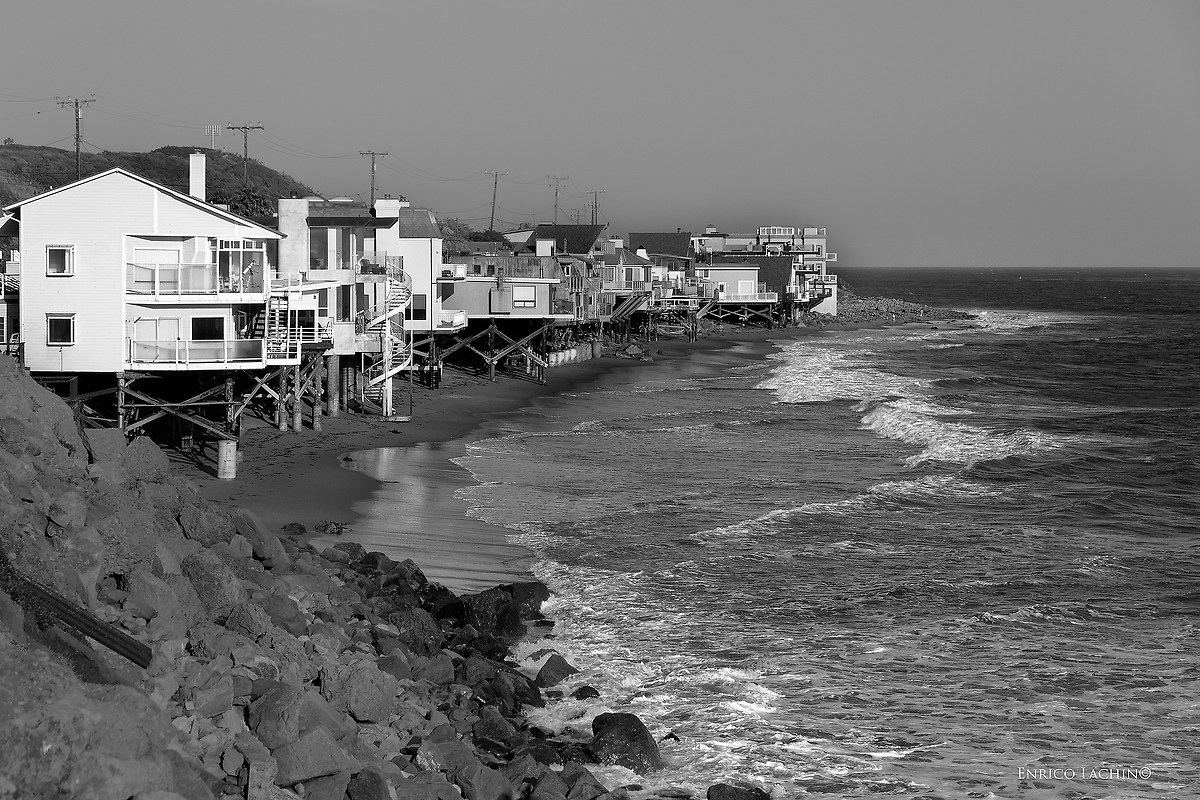 Malibu b&w