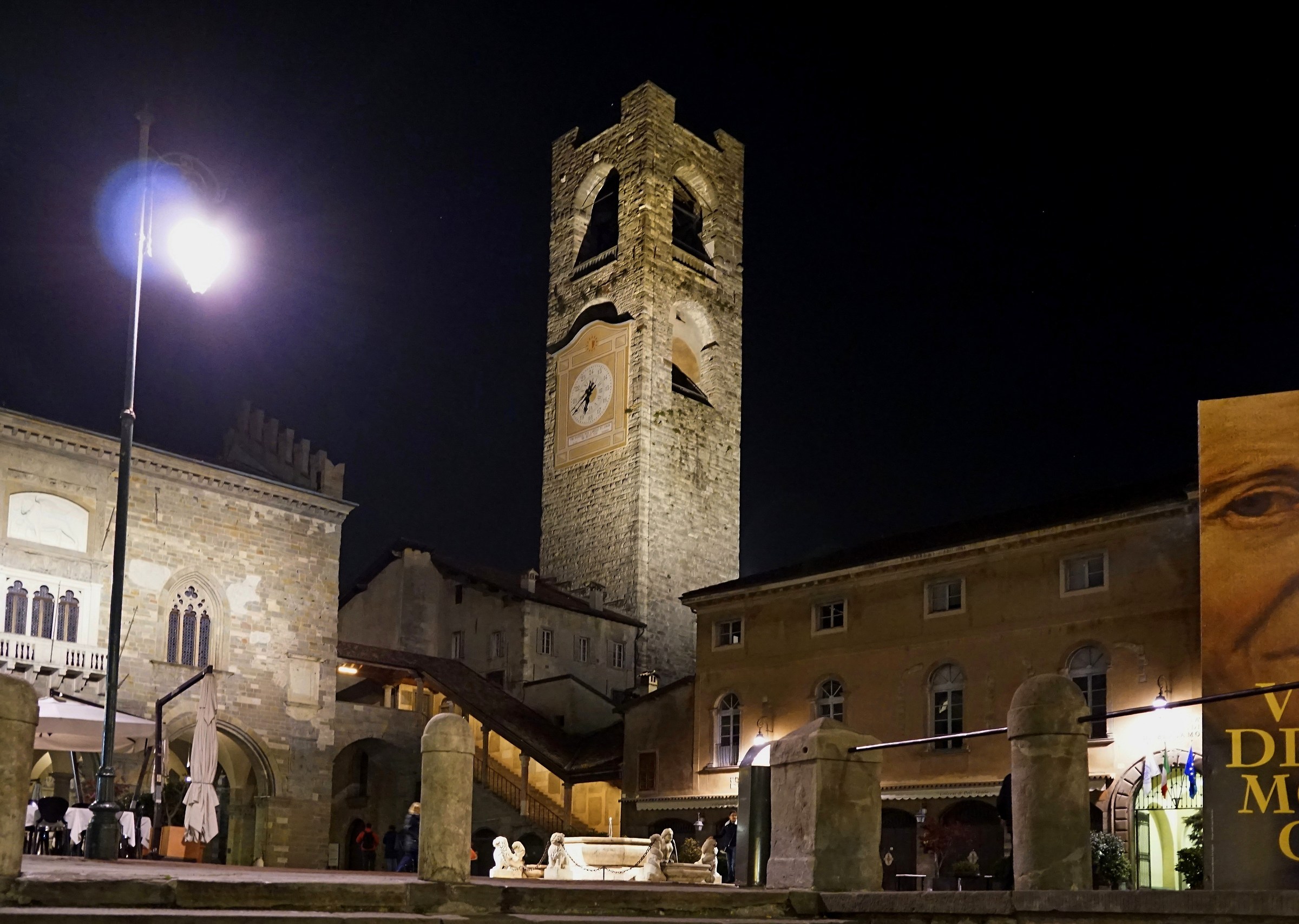 Passeggiata notturna a Bergamo Alta