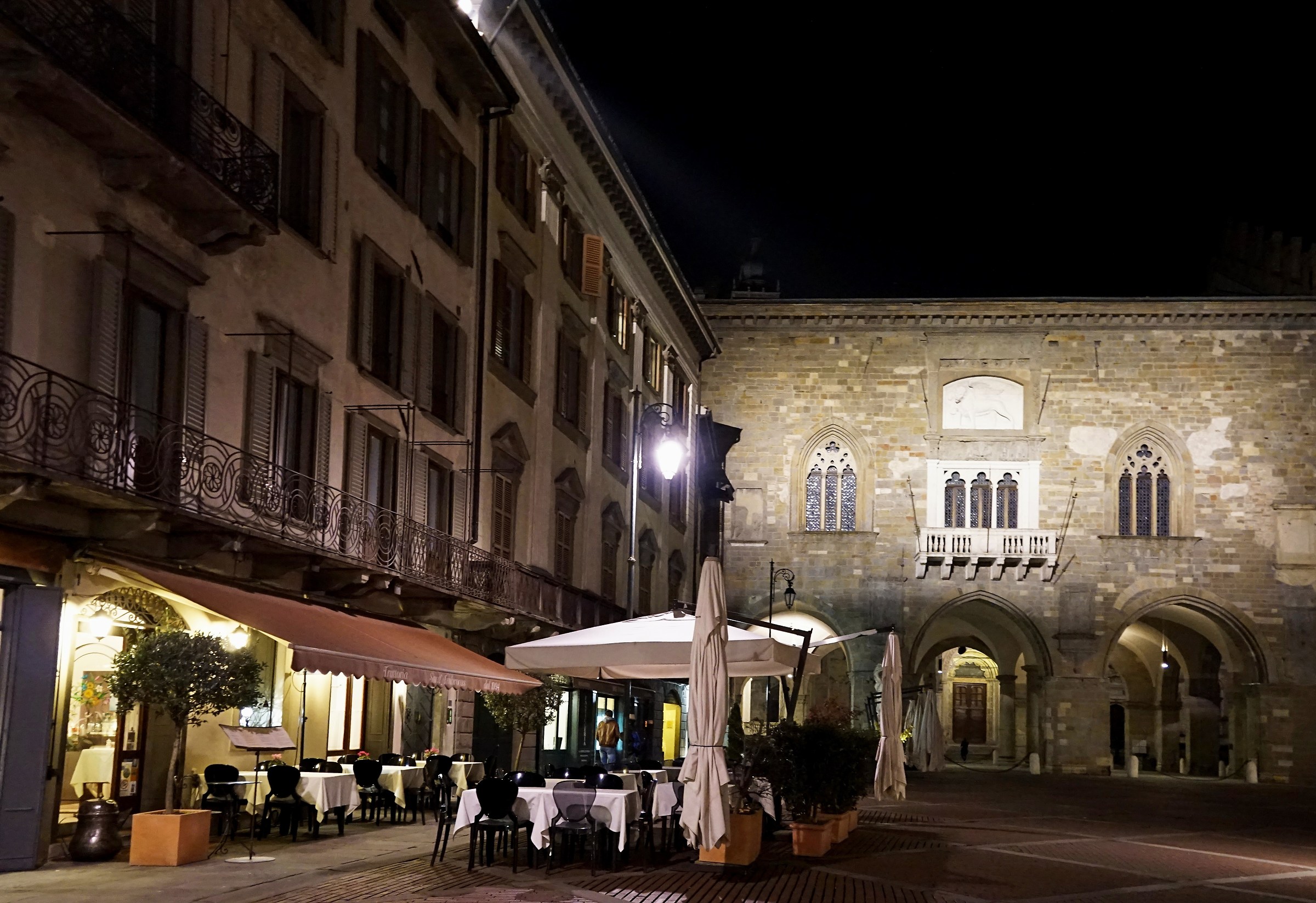 Passeggiata notturna a Bergamo Alta