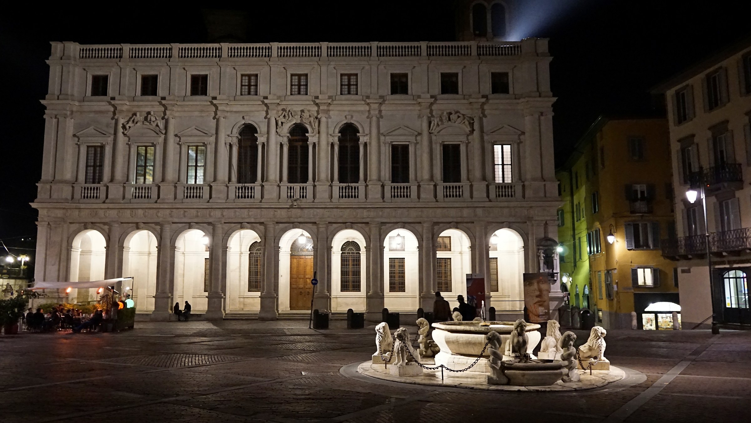 Passeggiata notturna a Bergamo Alta