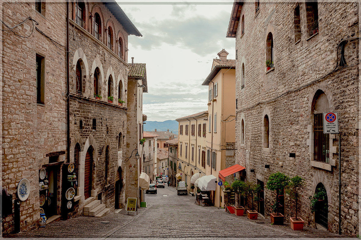 Gubbio ( C.so G. Garibaldi )