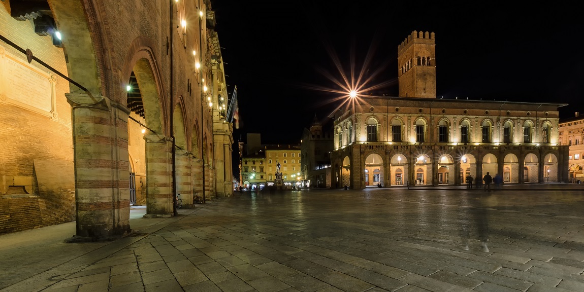 annuncio: cerca si un corpo... firma : i piedi