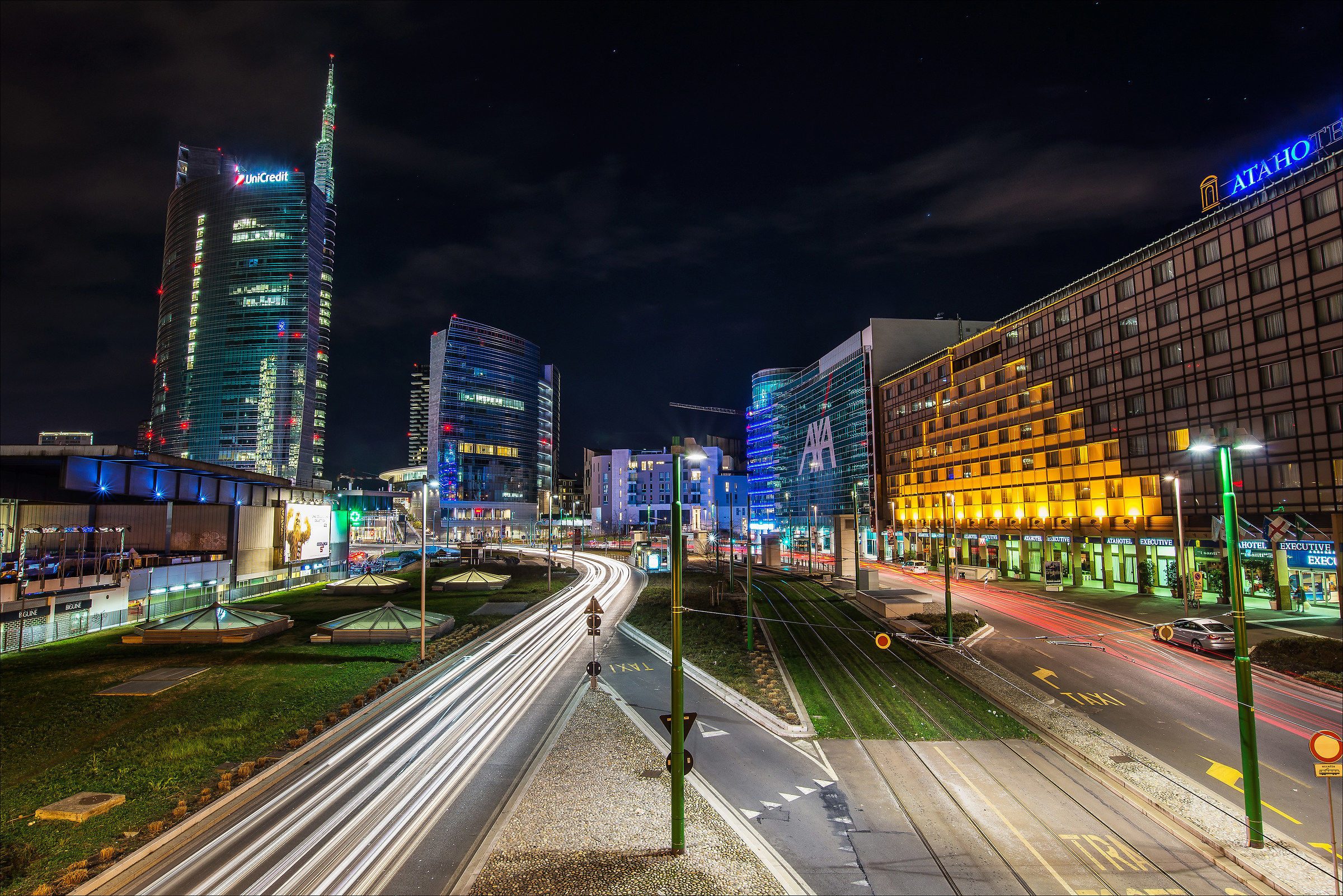 Milano Garibaldi - Vista su Piazza Gae Aulenti