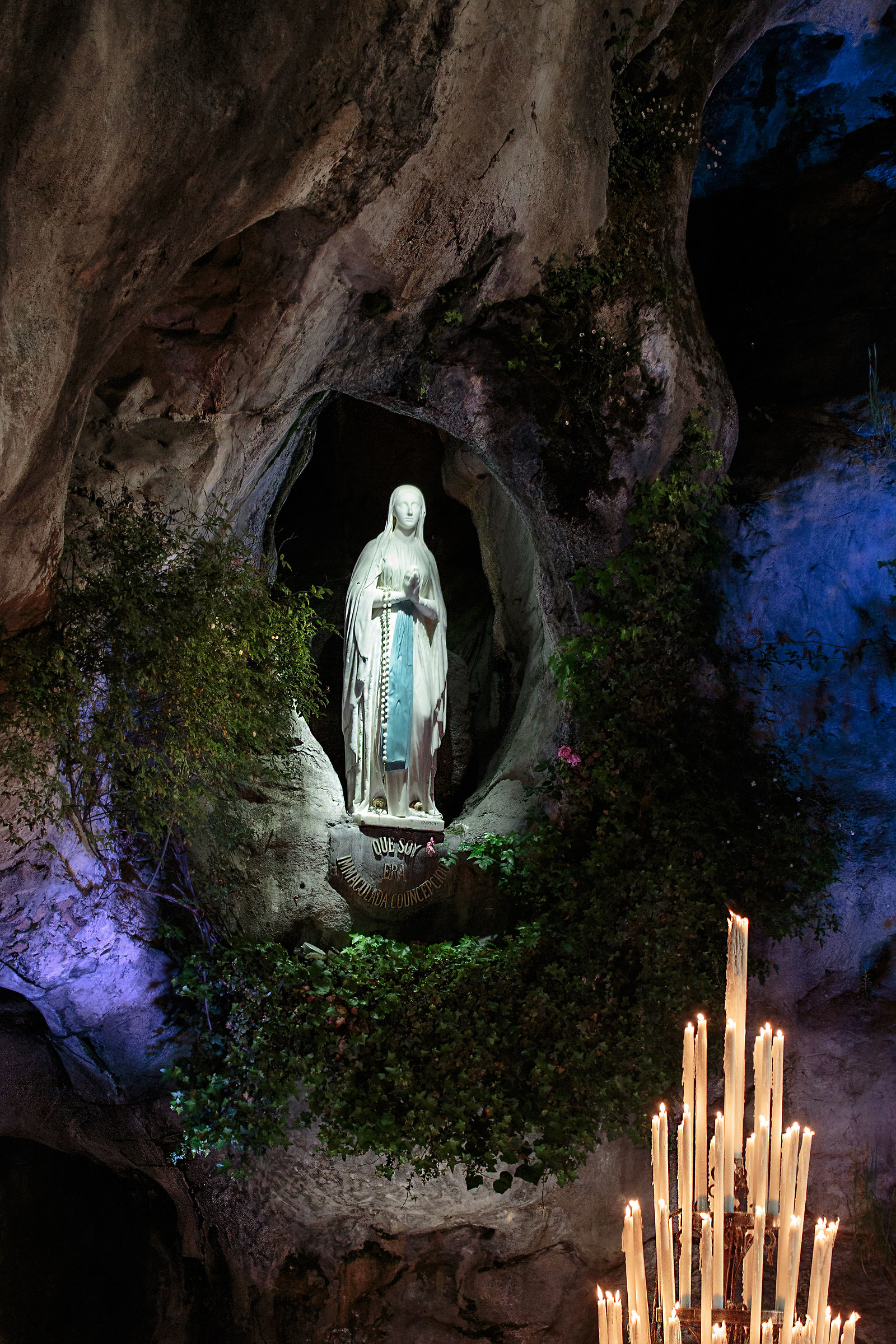 5 - the mother in the path of the light of hope