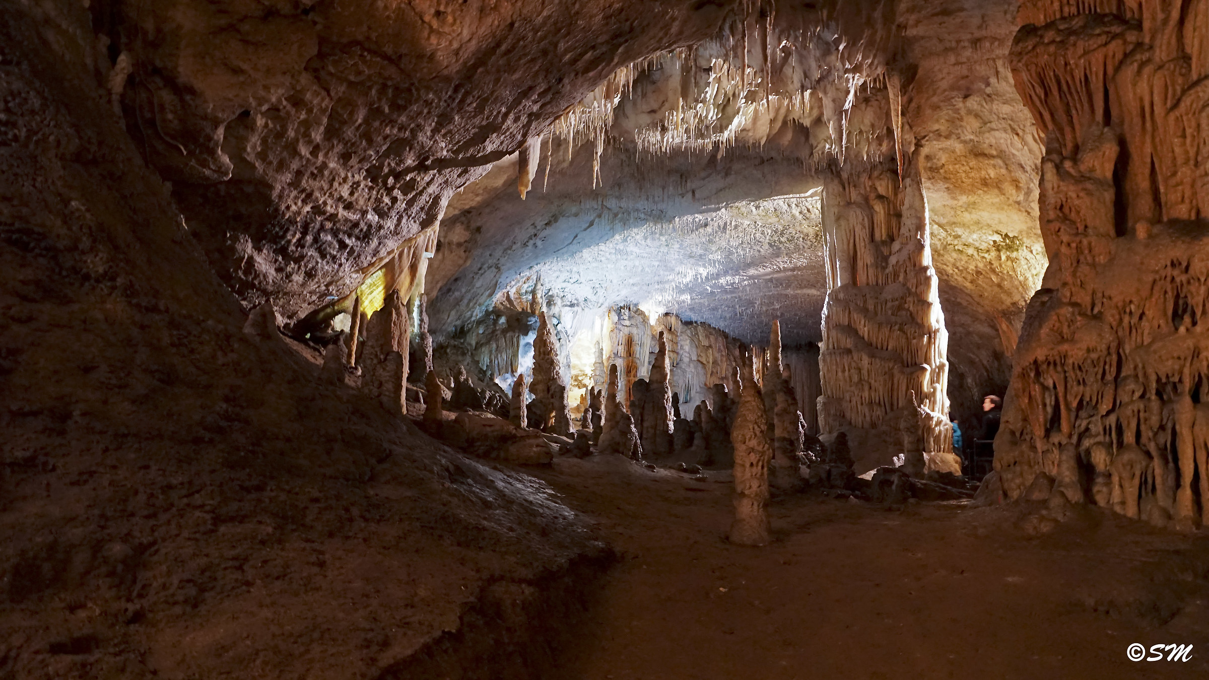 Grotte di Postumia