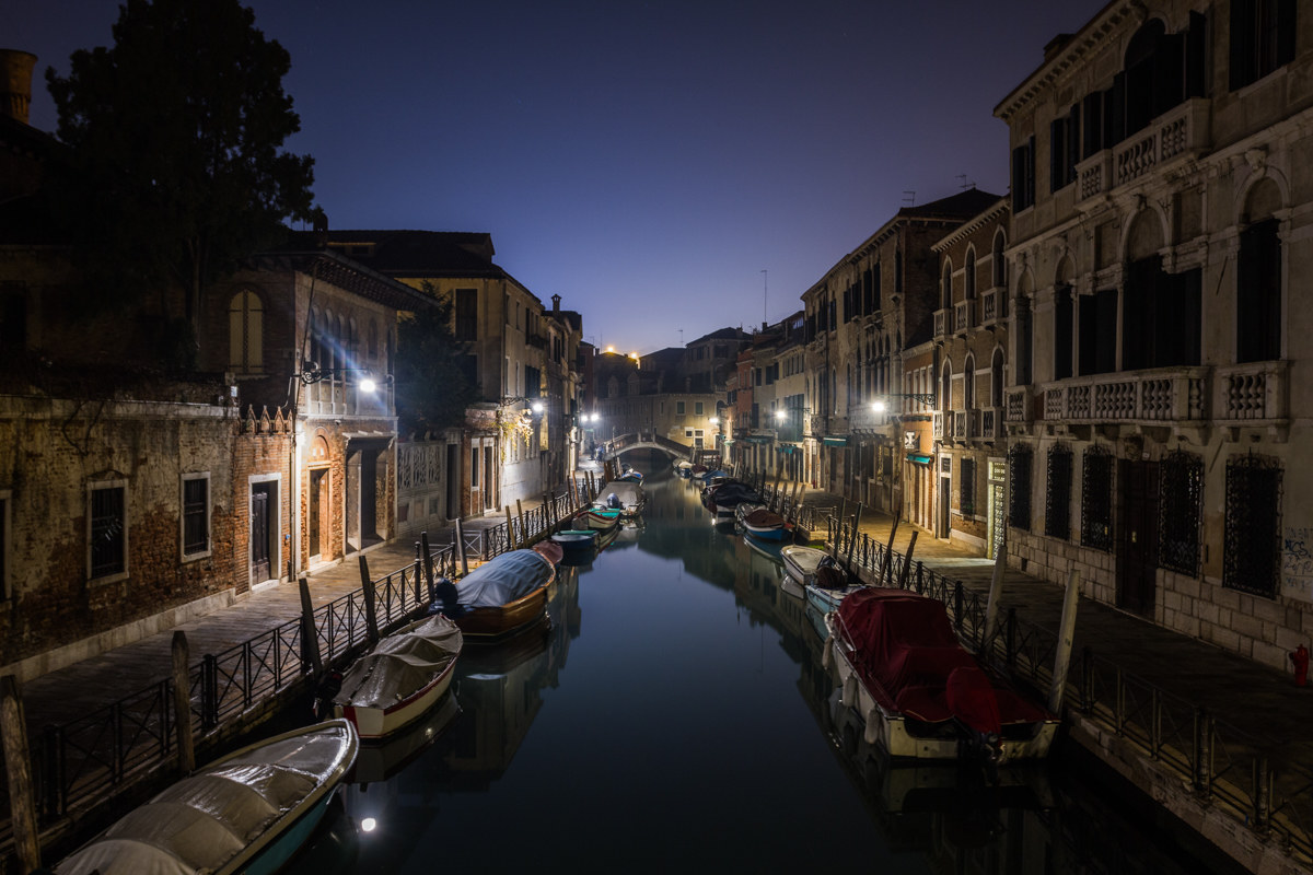 Vie d'acqua in notturna