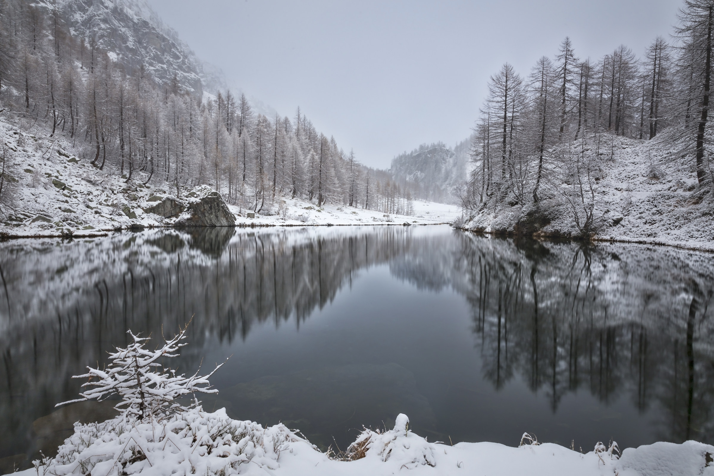 Lago delle streghe, la prima neve