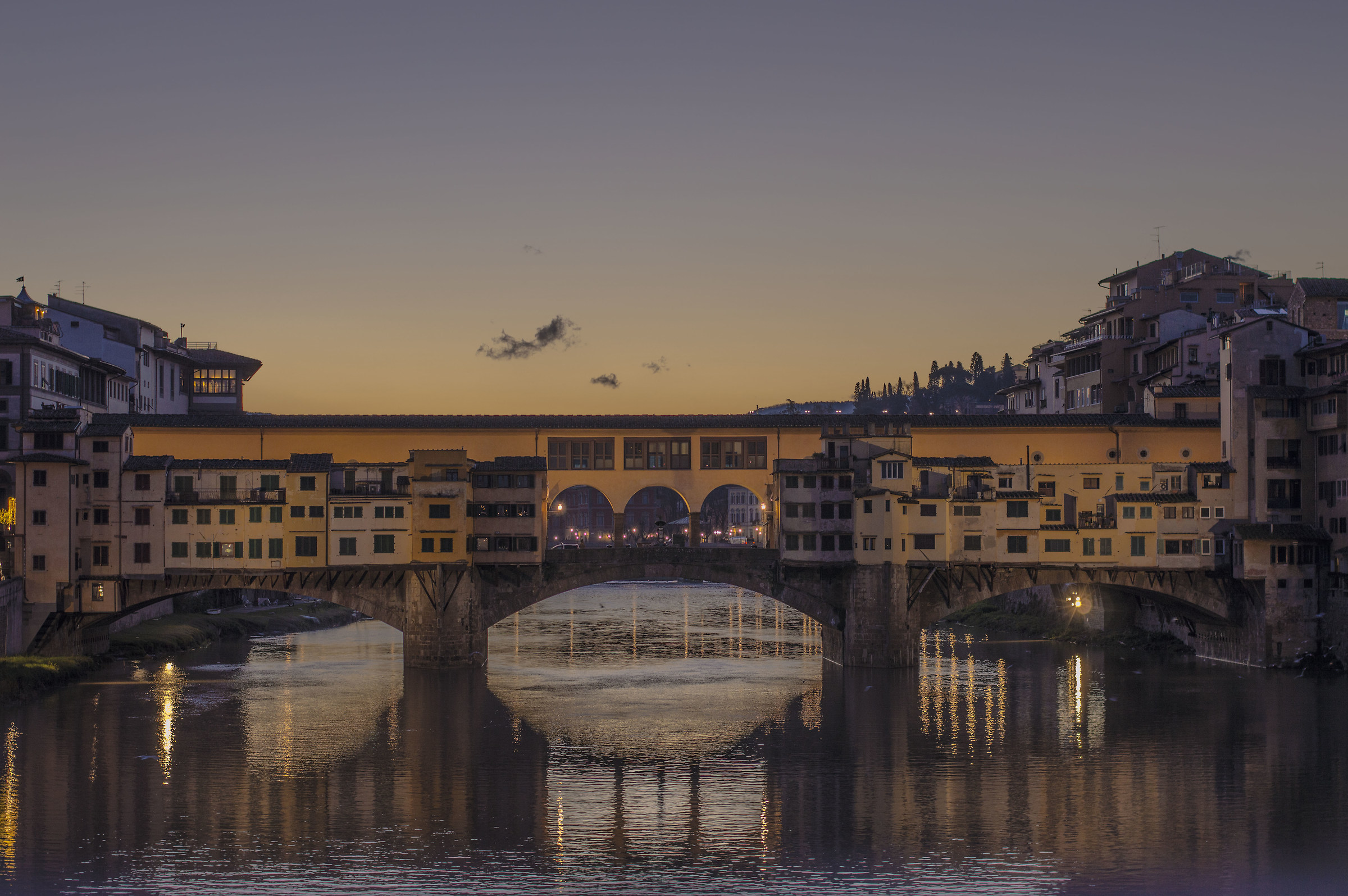 alba sul Ponte Vecchio..