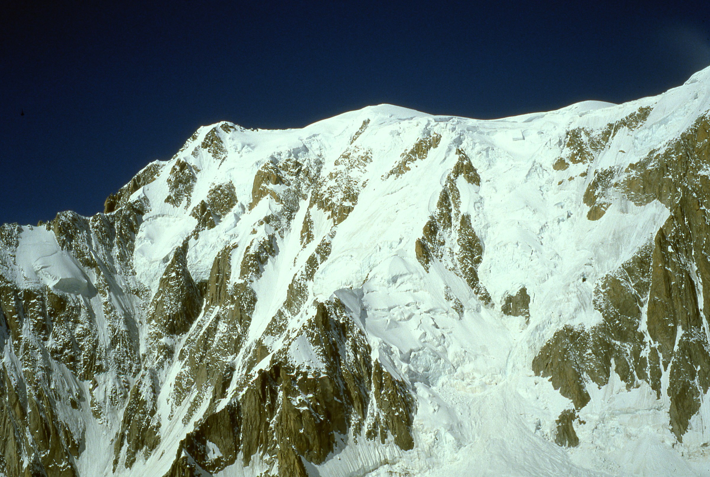 Monte bianco versante Brenva dal Ghiglione