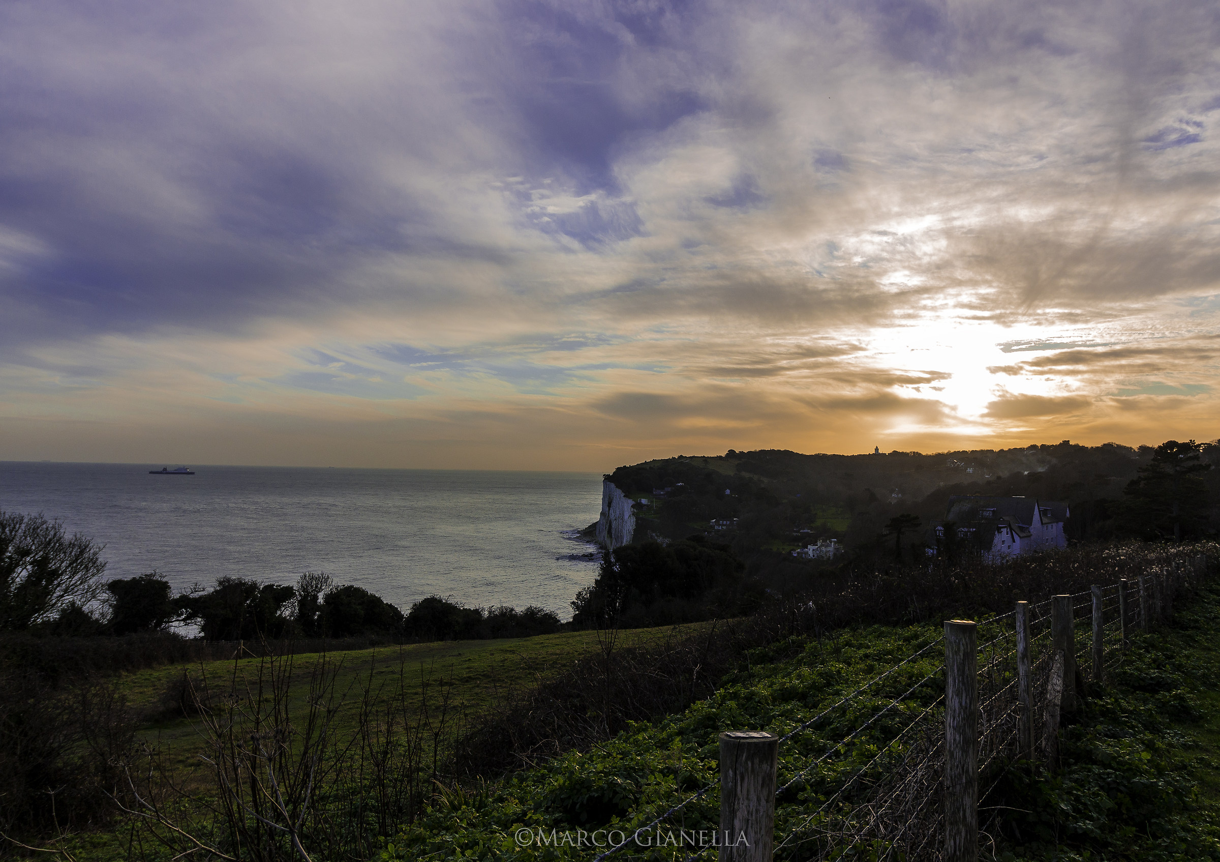 Getting lost in the distance, Cliffs of Dover