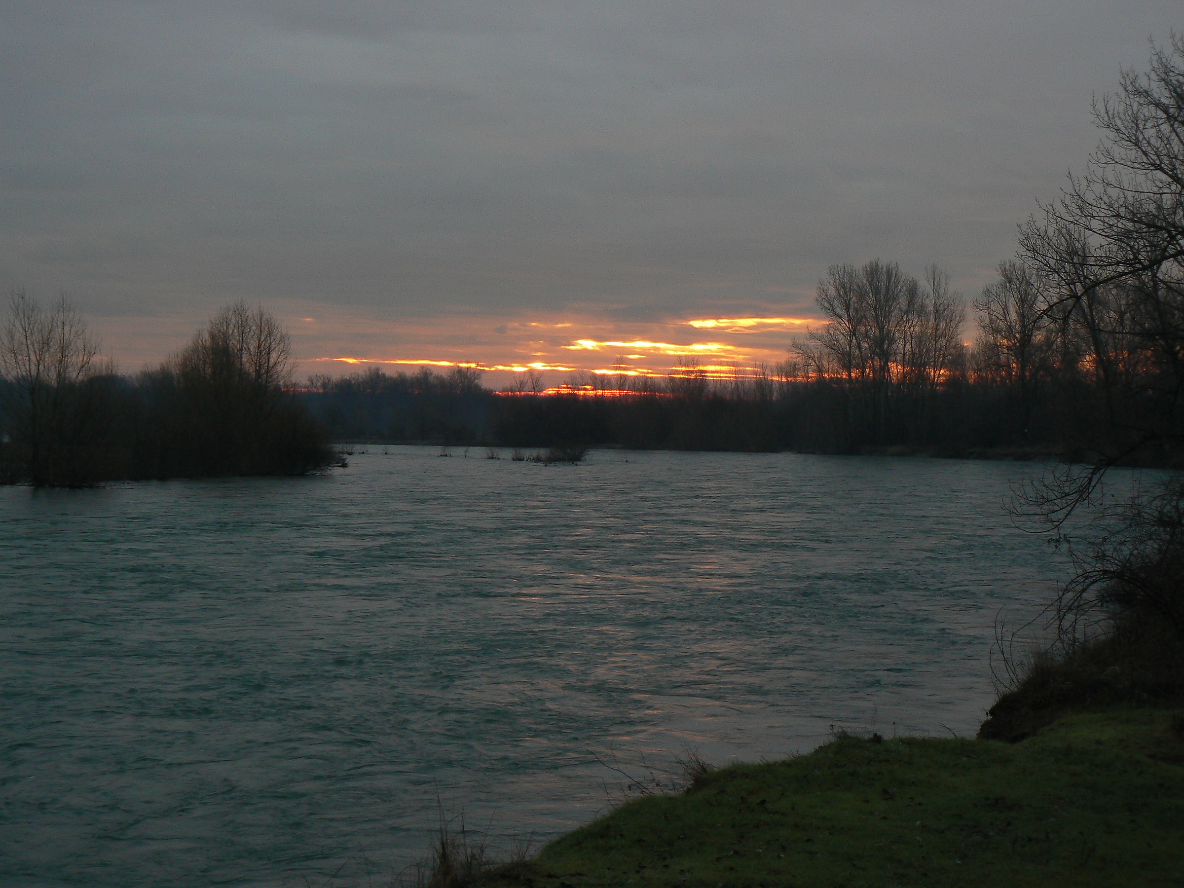 sunrise on the Ticino