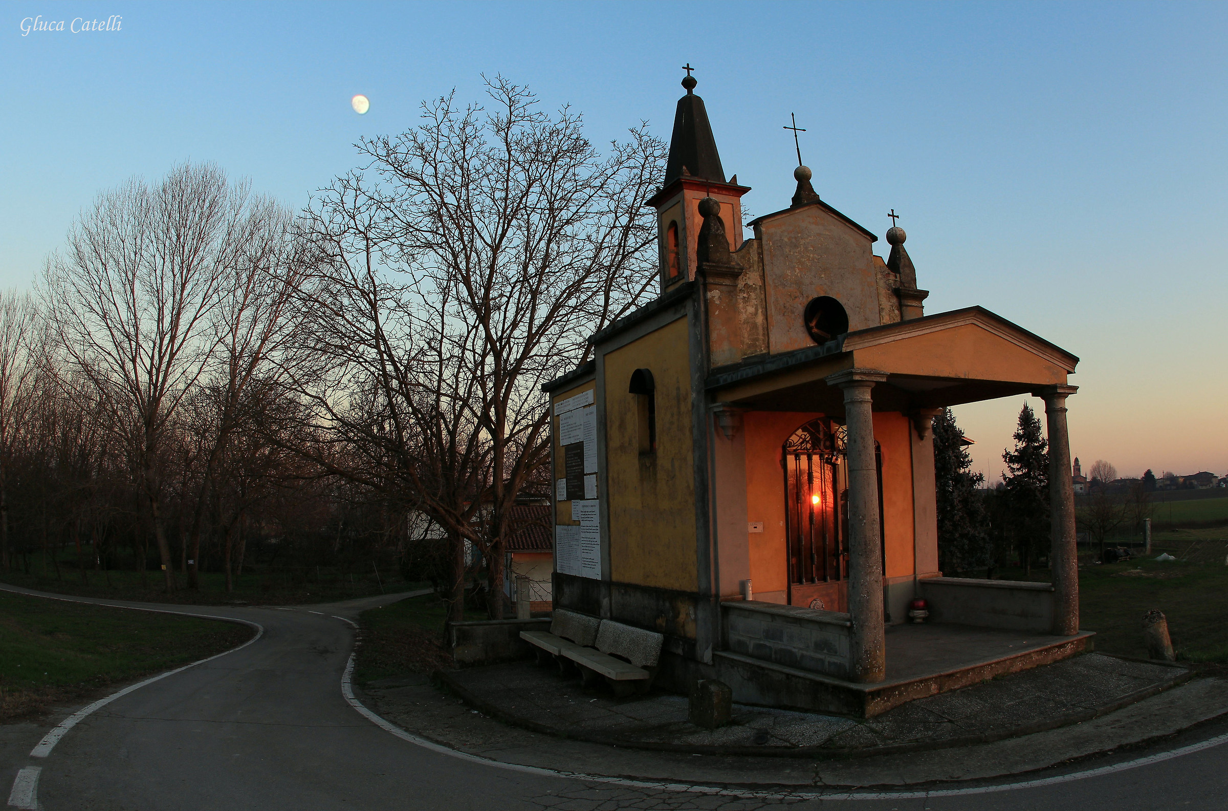 church embankment, Zibello