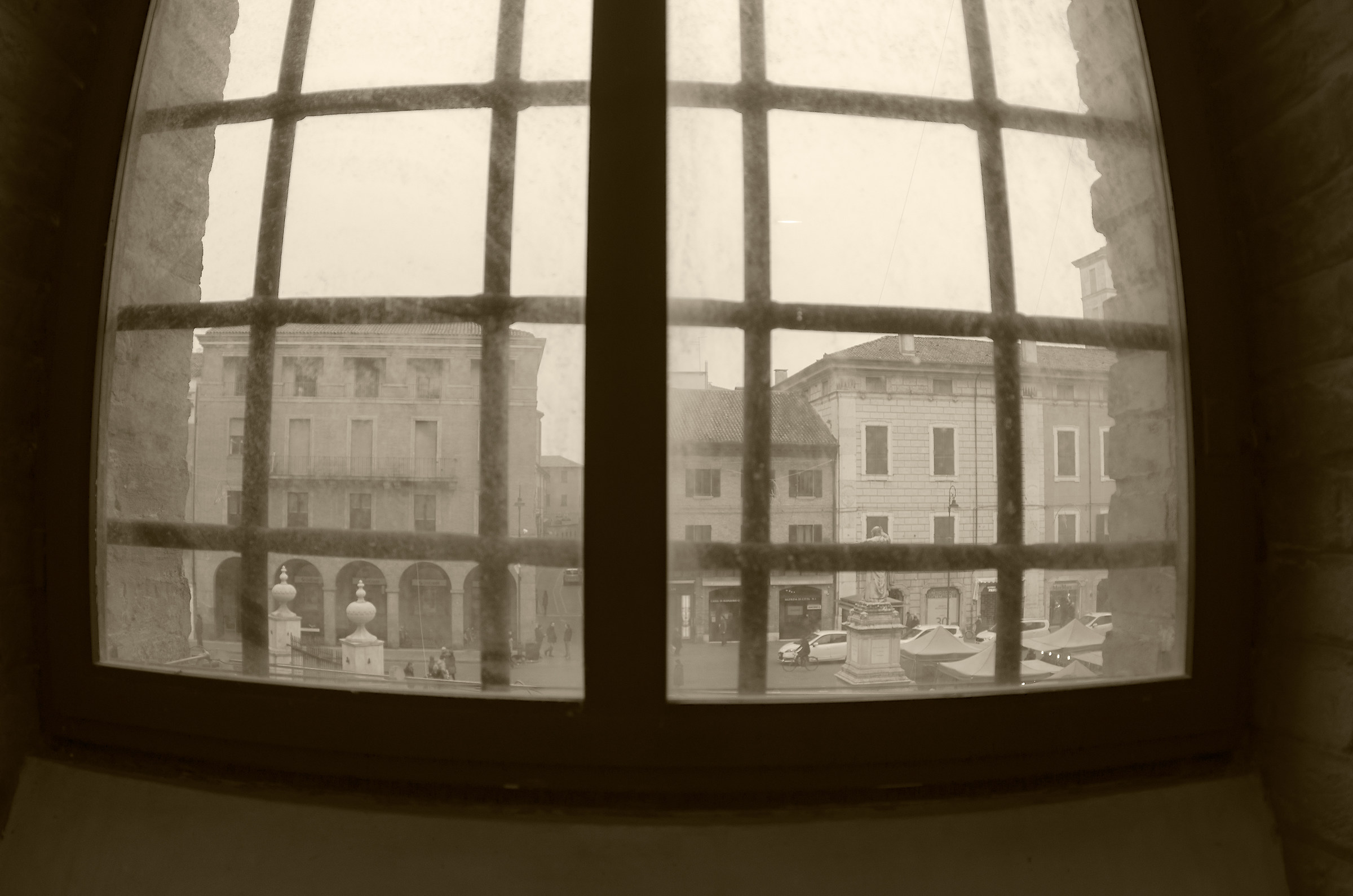 Ferrara behind bars !!