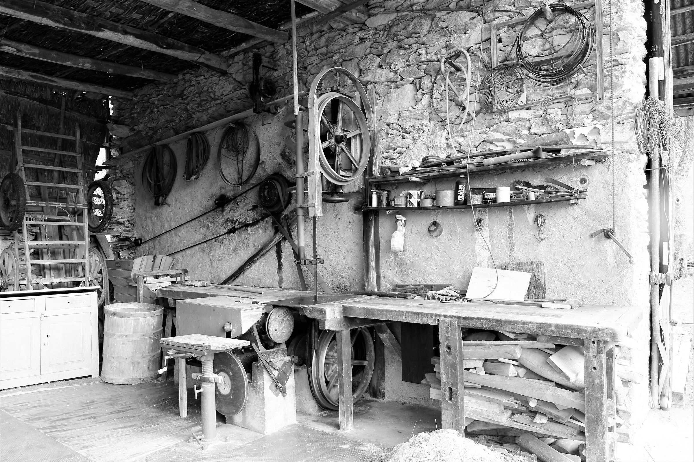 Antica segheria alimentata da rotore ad acqua Robilante