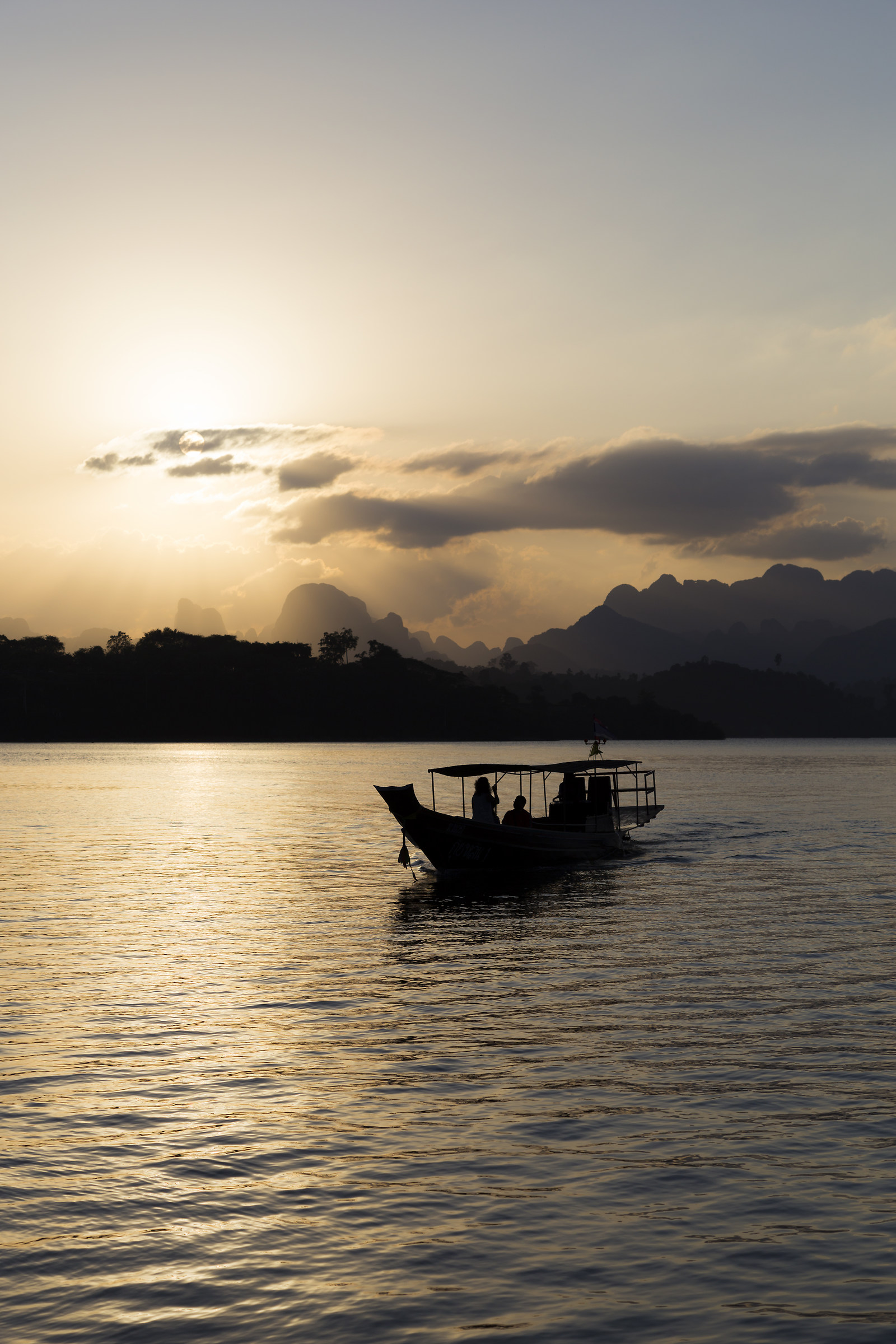 the sunset at the lake