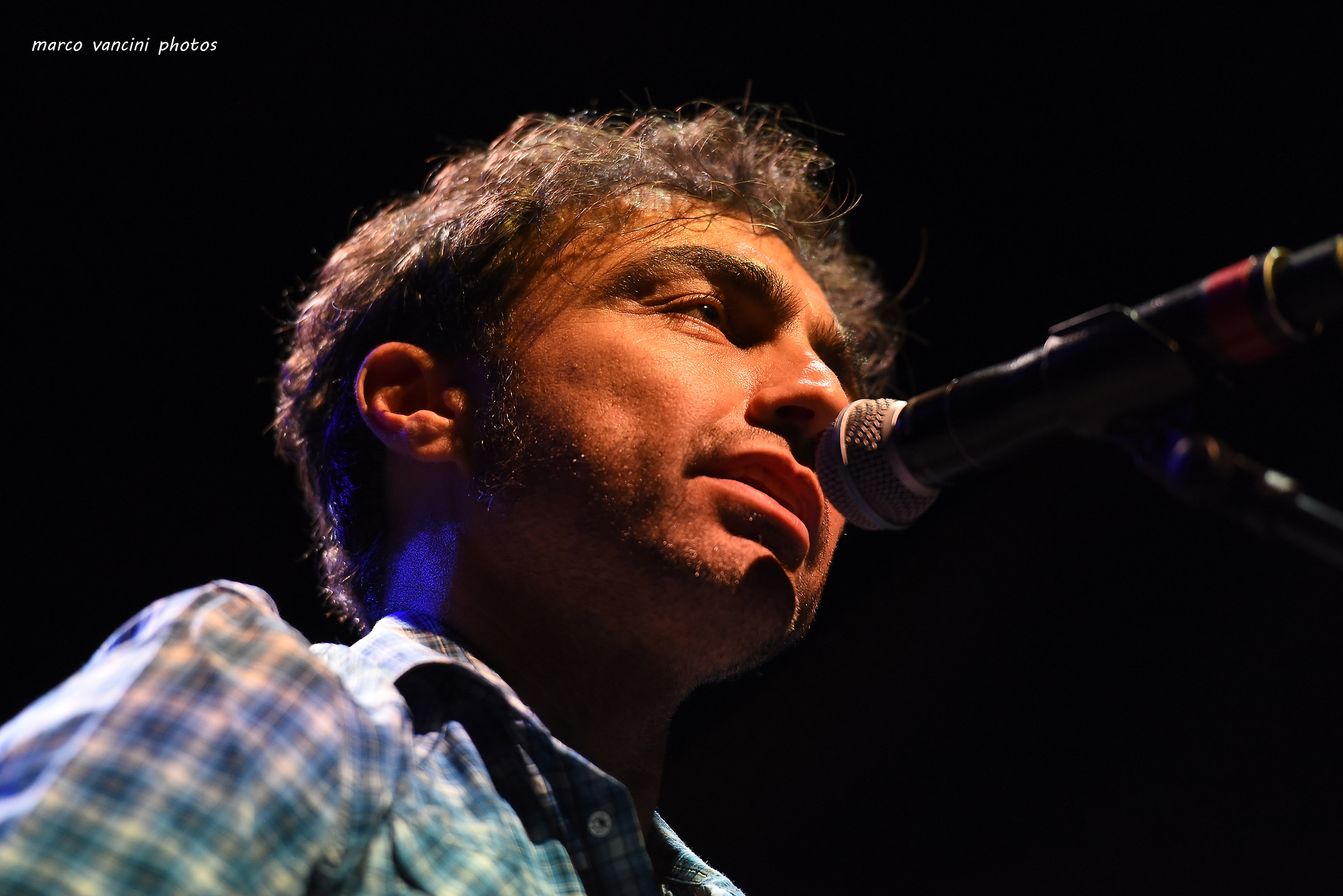 Ritratto a Marco Ligabue durante il concerto