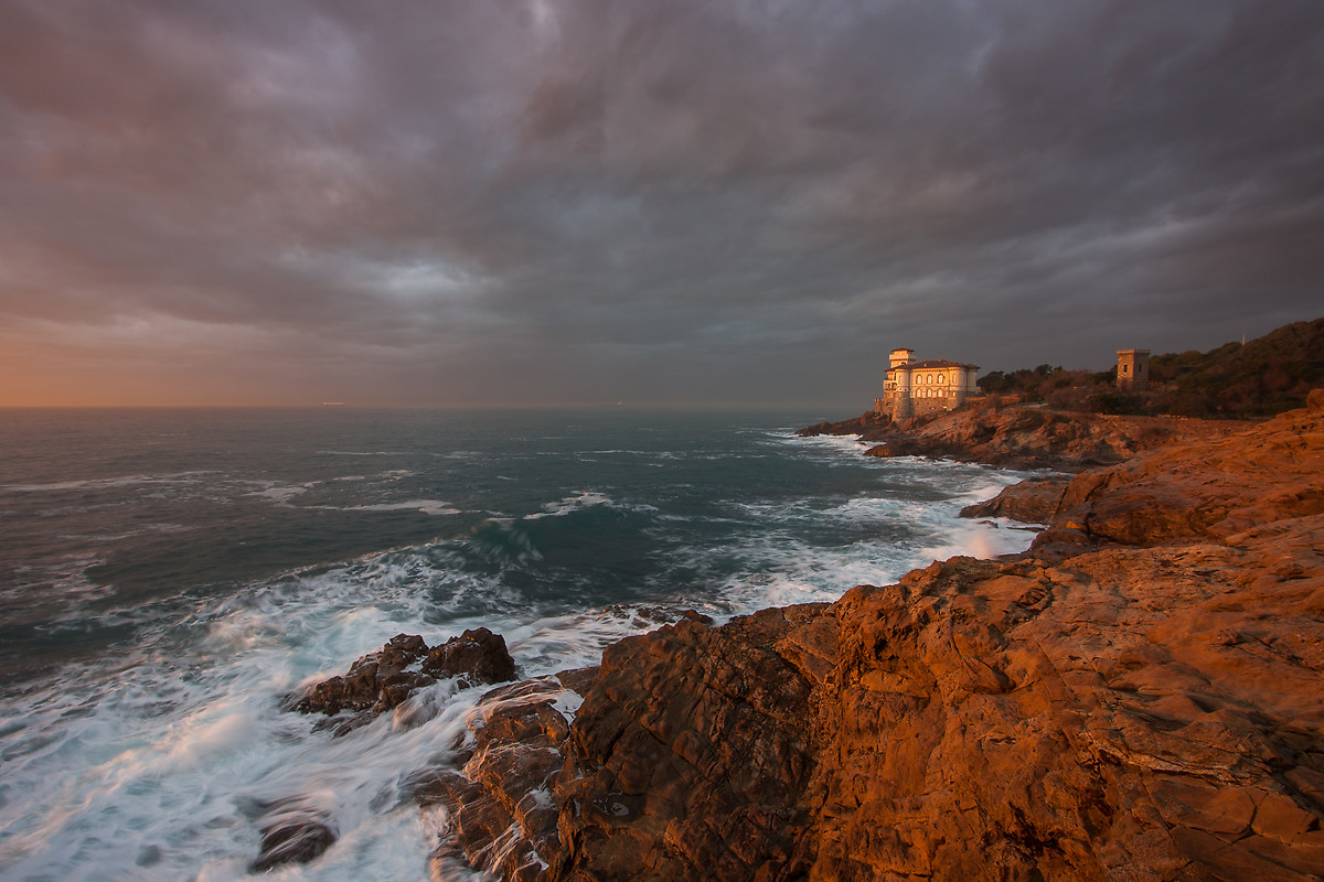 The rocks and the castle