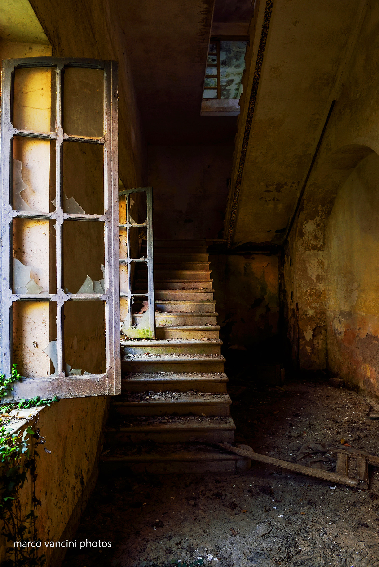 Fabbrica abbandonata