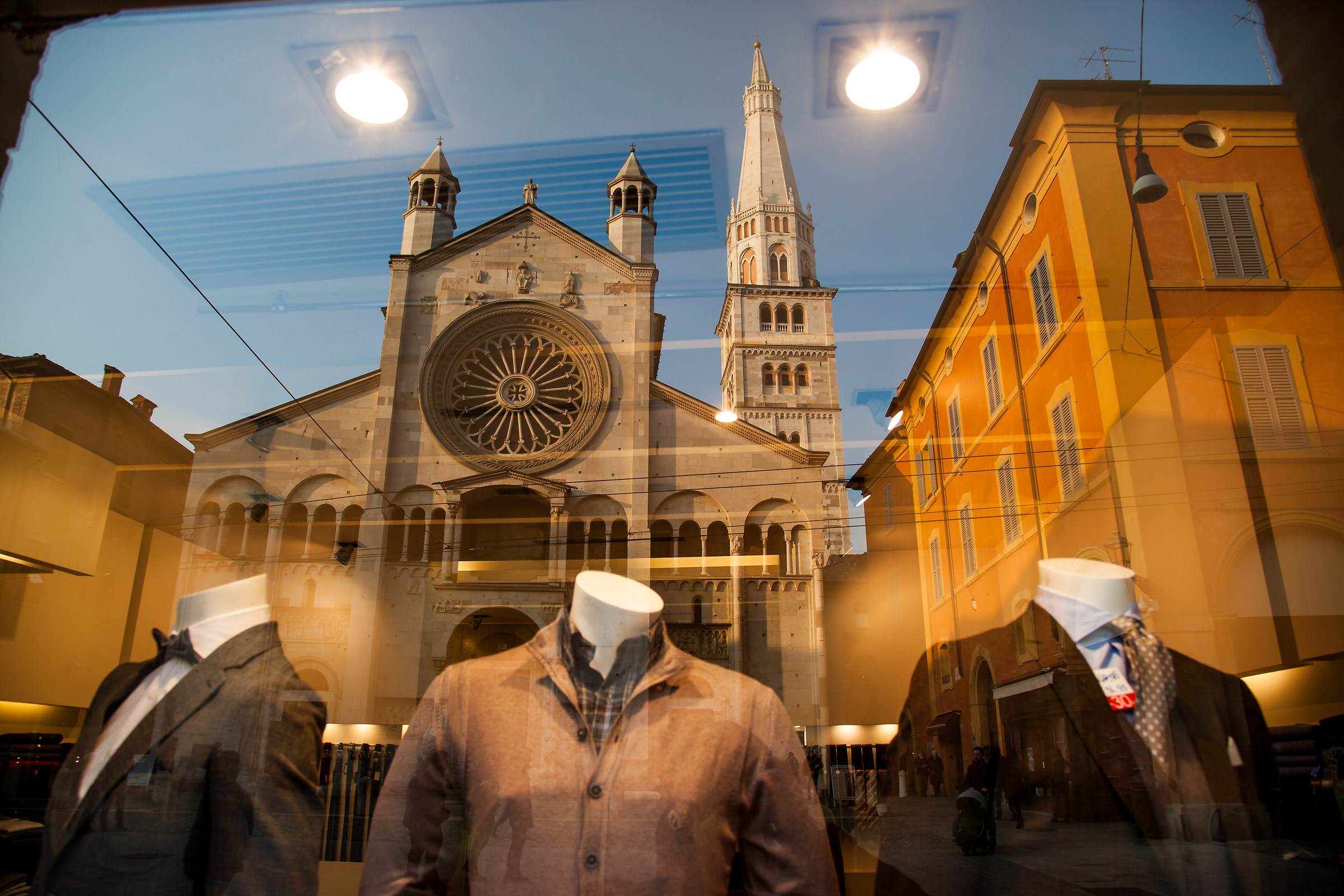 Duomo and Ghirlandina in "Beautiful Show"