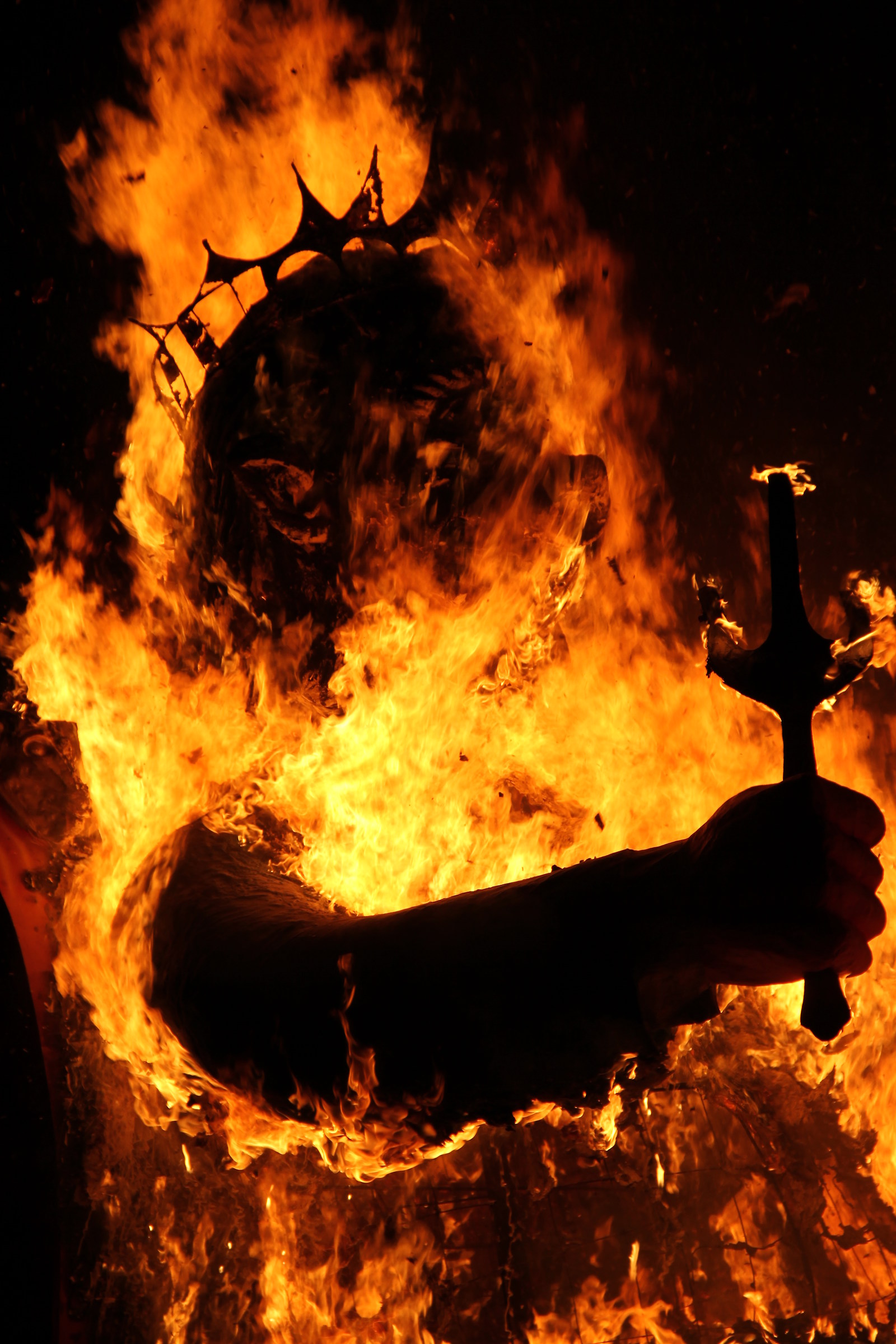 Carnival Tempio - pyre King George