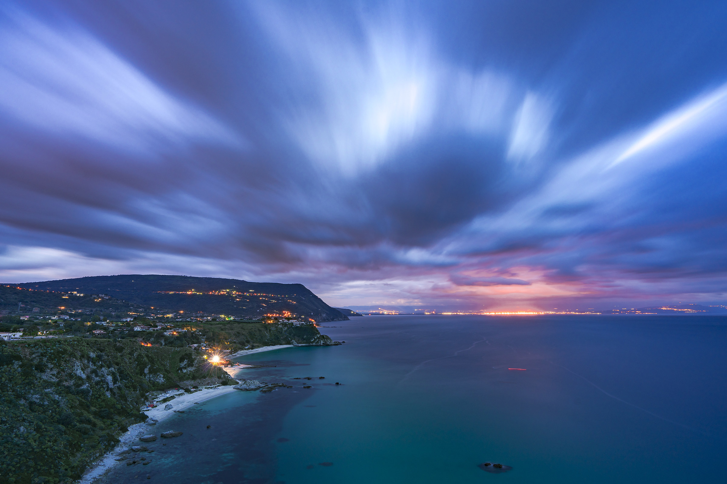 Capo Vaticano + view Porto Gioia Tauro
