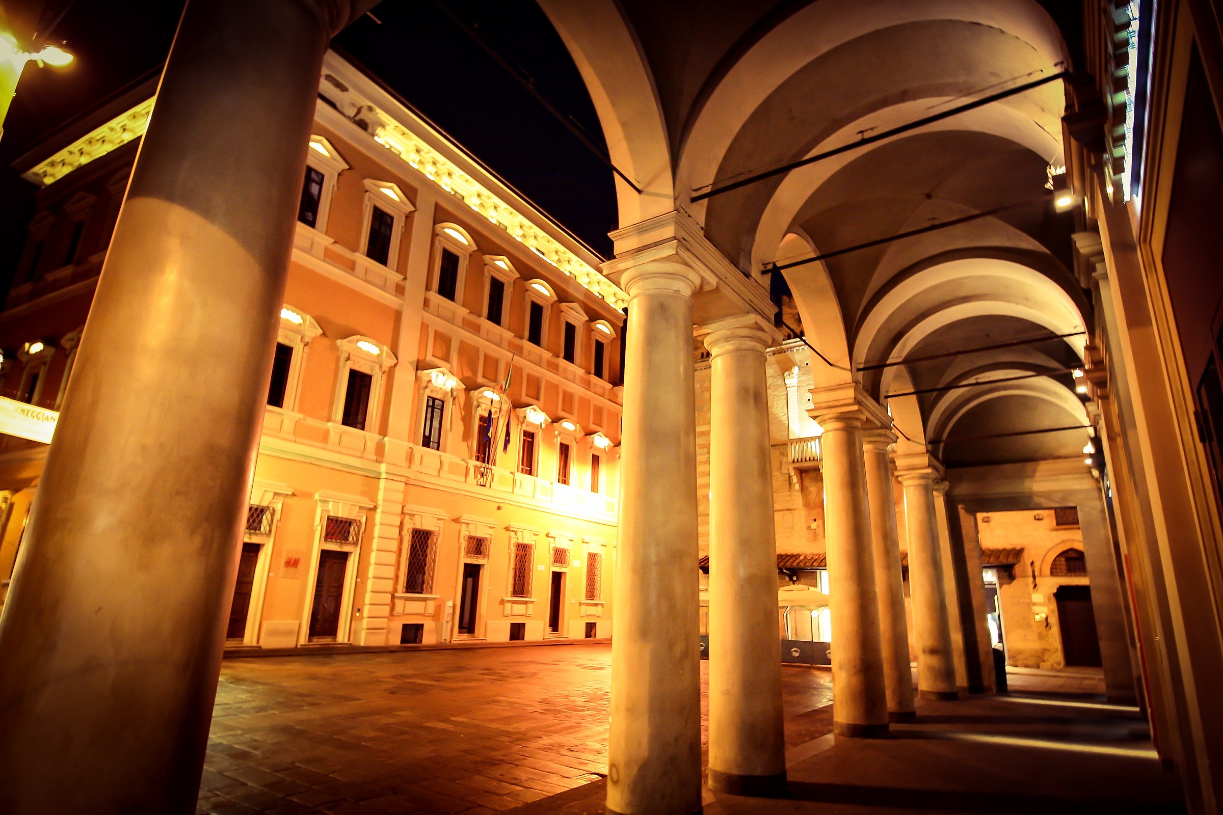 Reggio Emilia by night