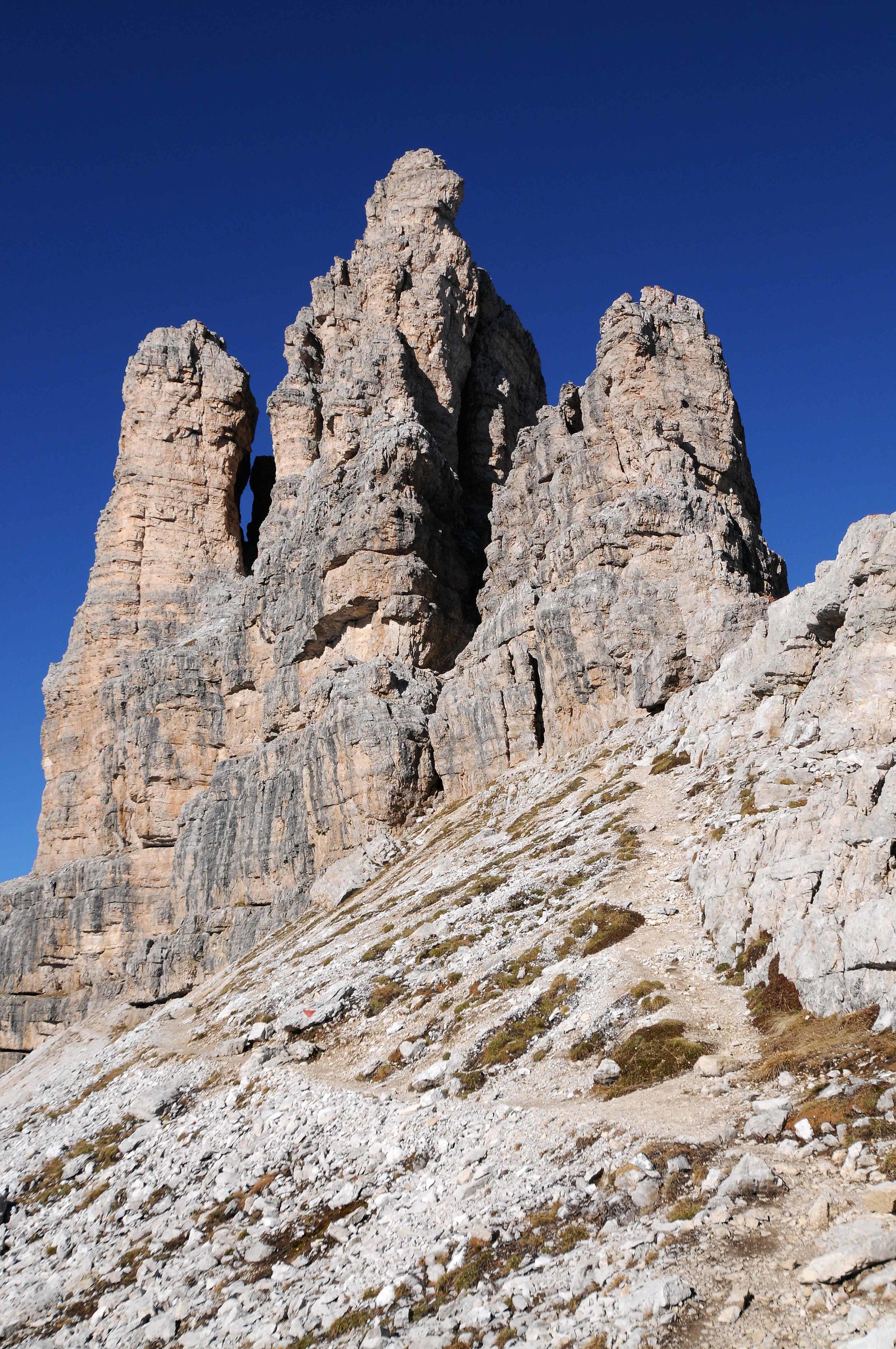 Torre di Toblin salendo al Sasso di Sesto